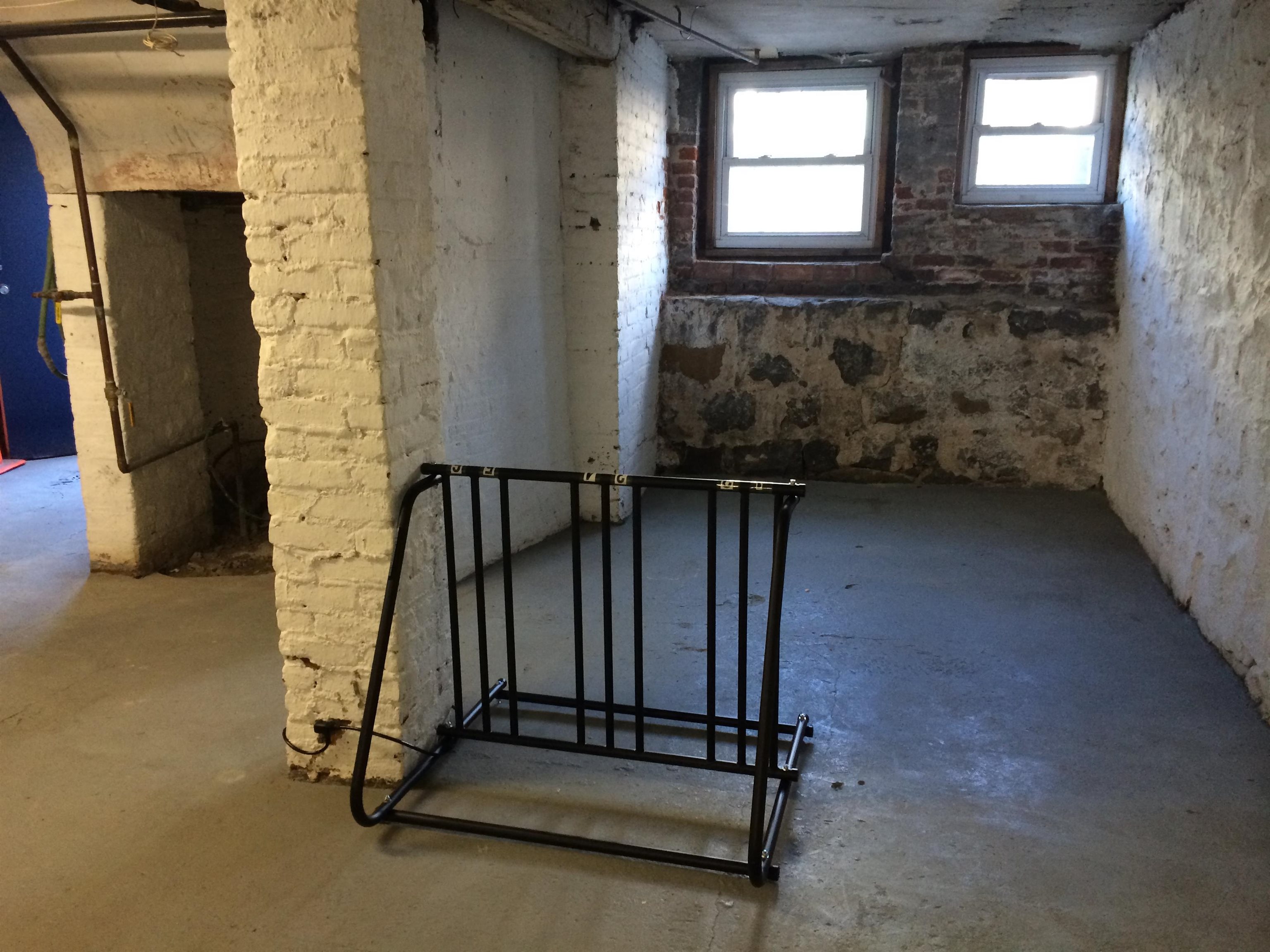 273 WEBSTER AVE Unit: 4