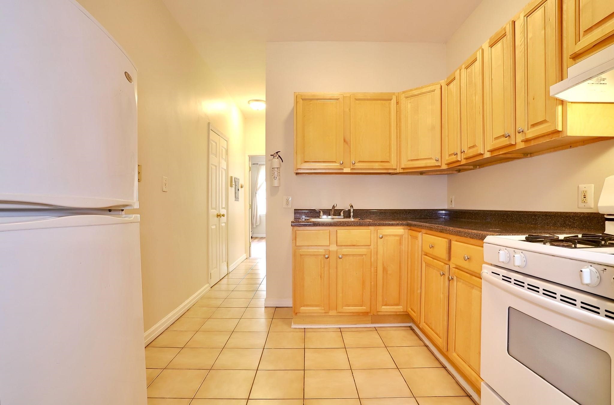 273 WEBSTER AVE Unit: 4