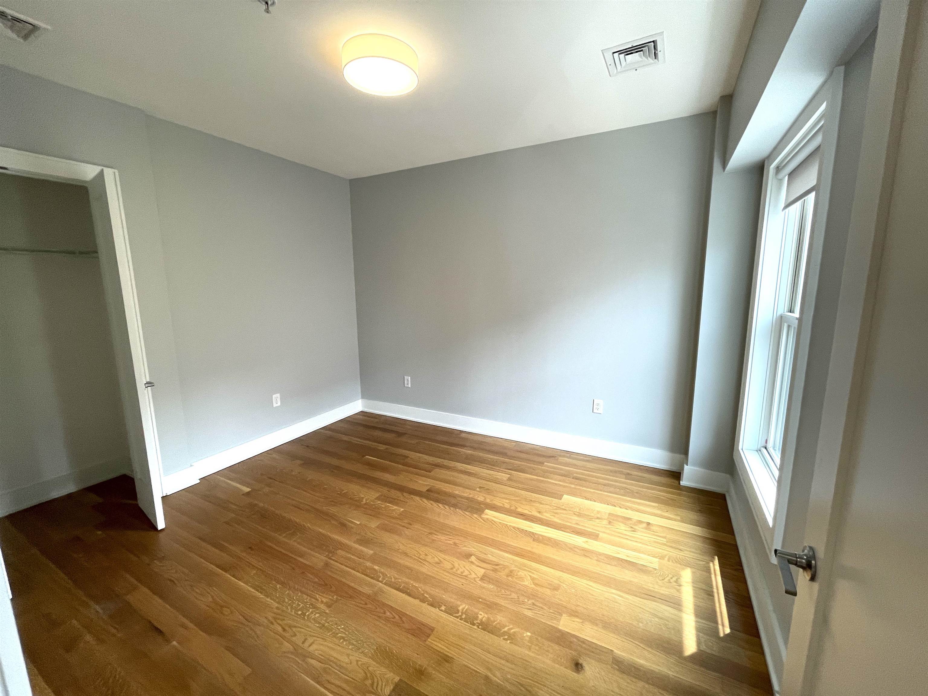 609 MONROE ST Unit: 2