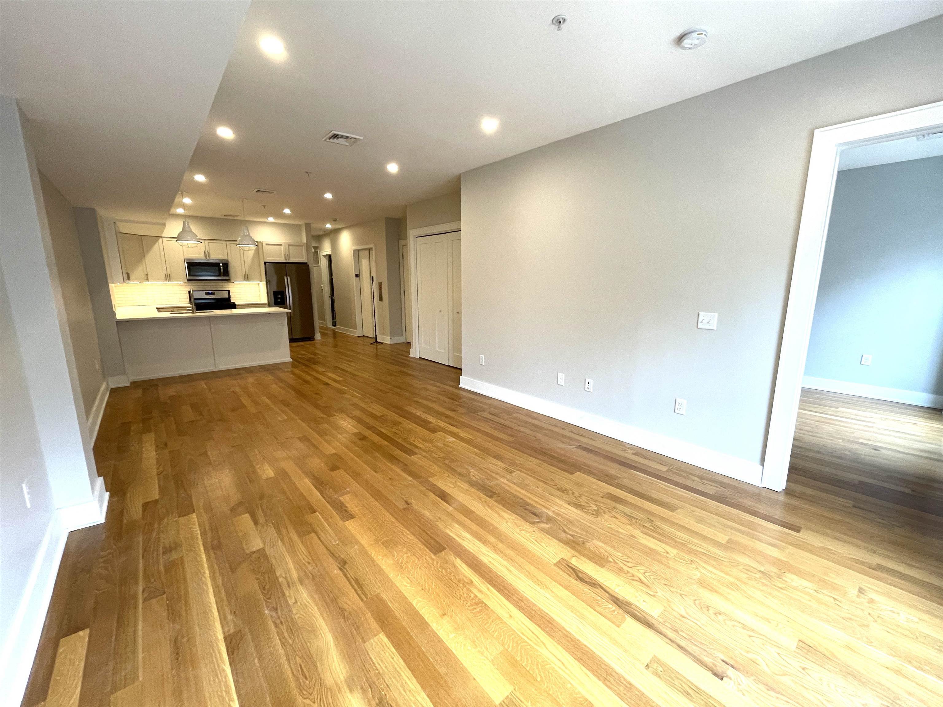 609 MONROE ST Unit: 2