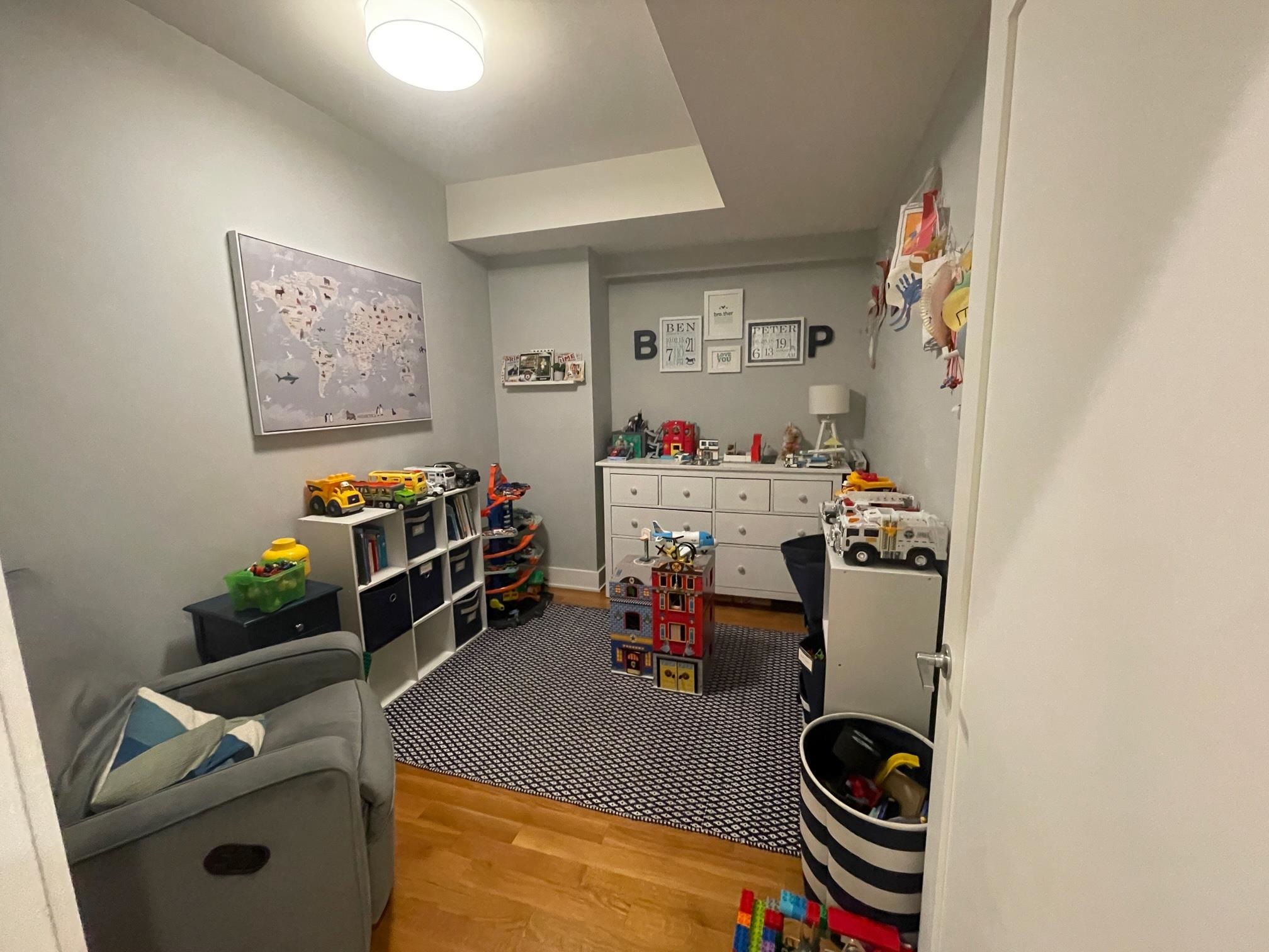 609 MONROE ST Unit: 2