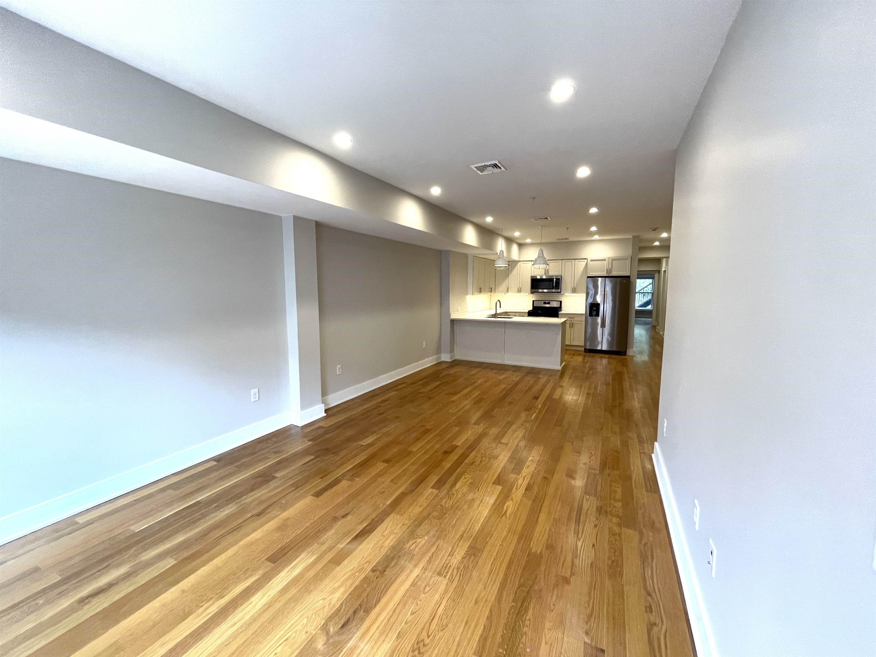 609 MONROE ST Unit: 2
