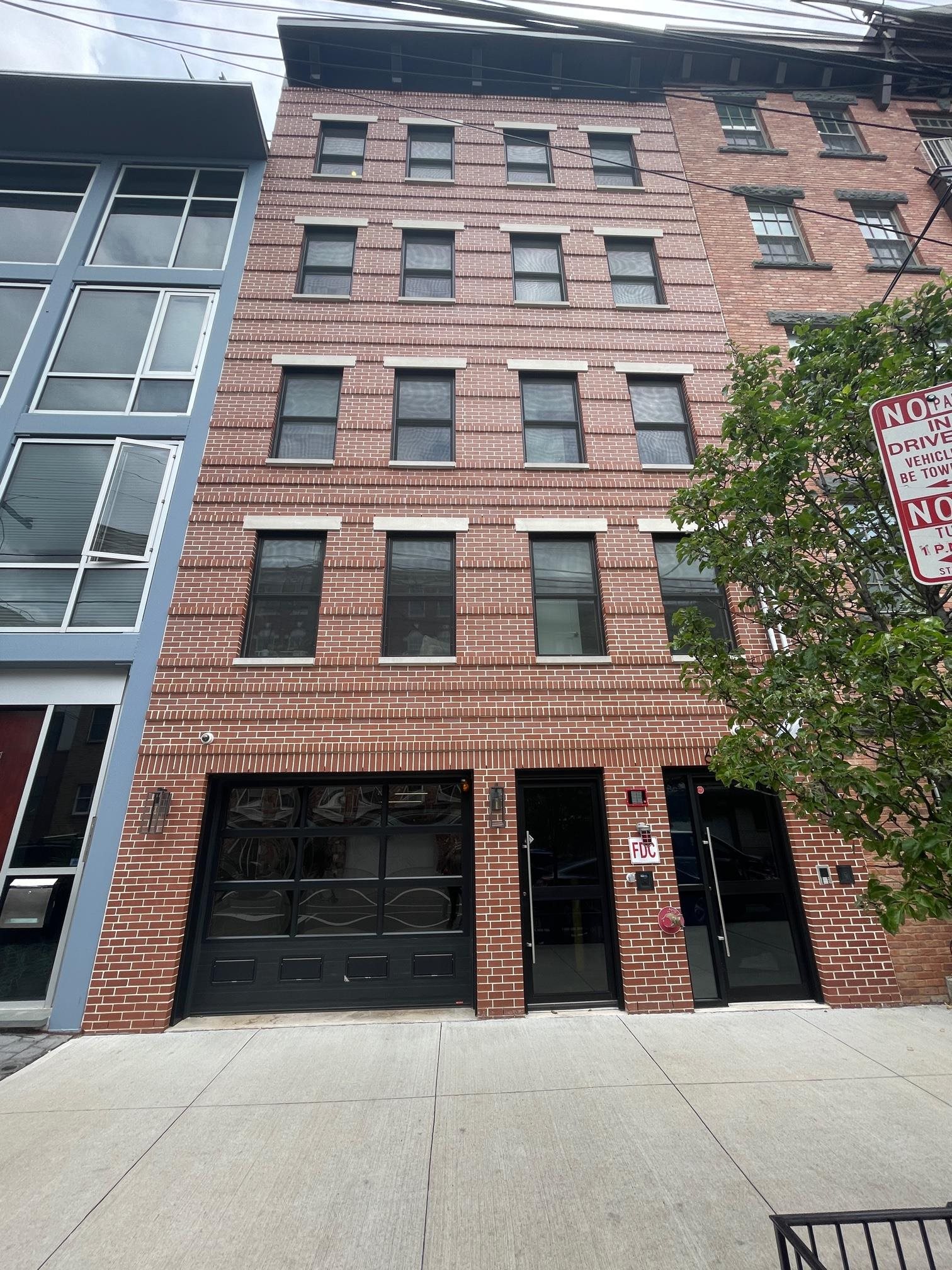 609 MONROE ST Unit: 2