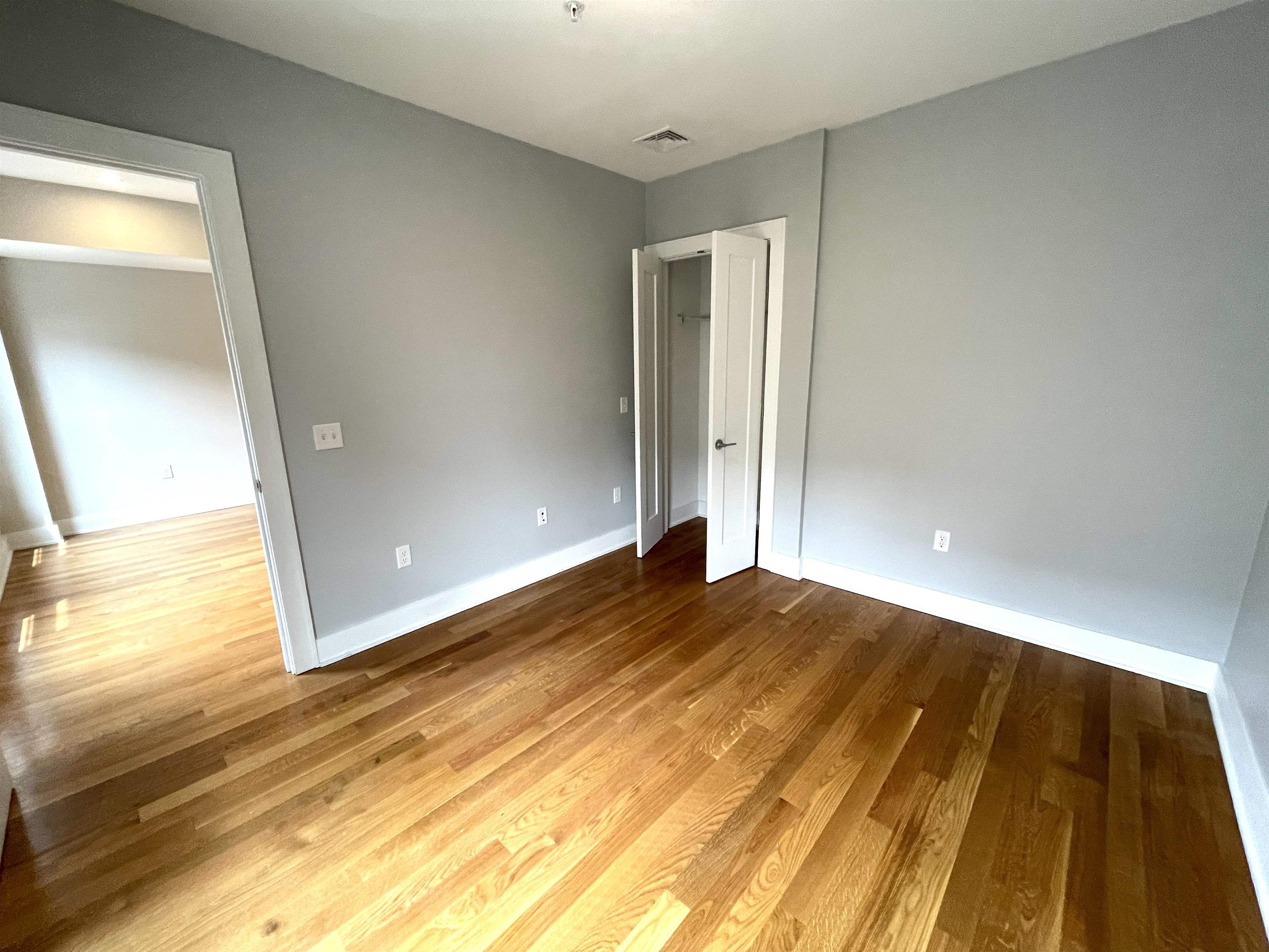 609 MONROE ST Unit: 2
