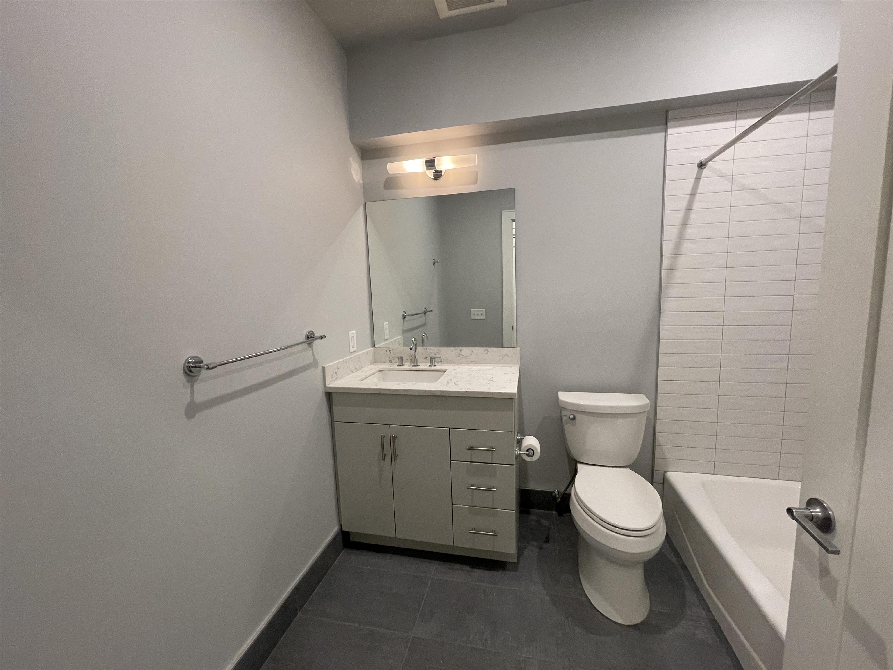 609 MONROE ST Unit: 2