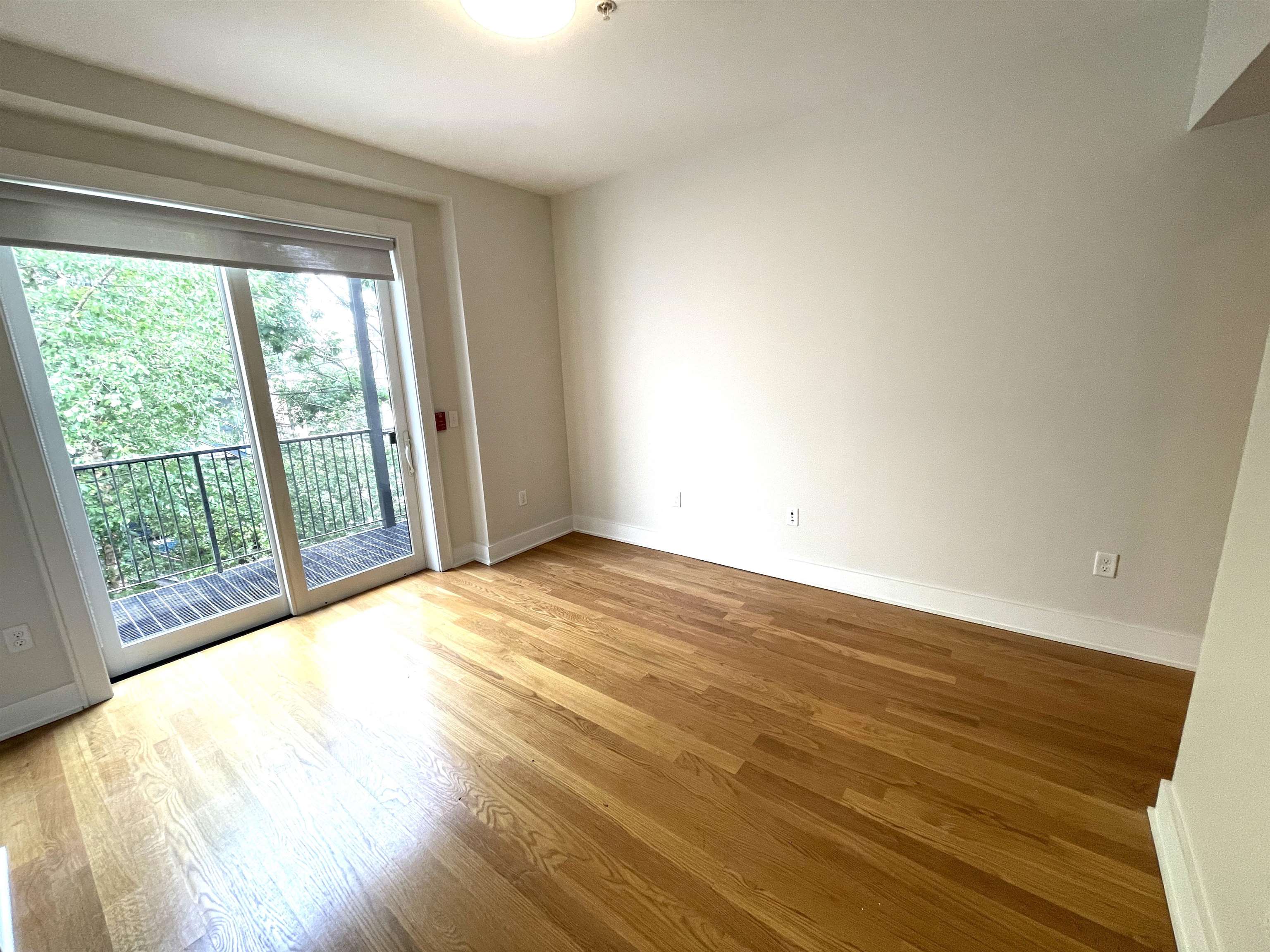 609 MONROE ST Unit: 2