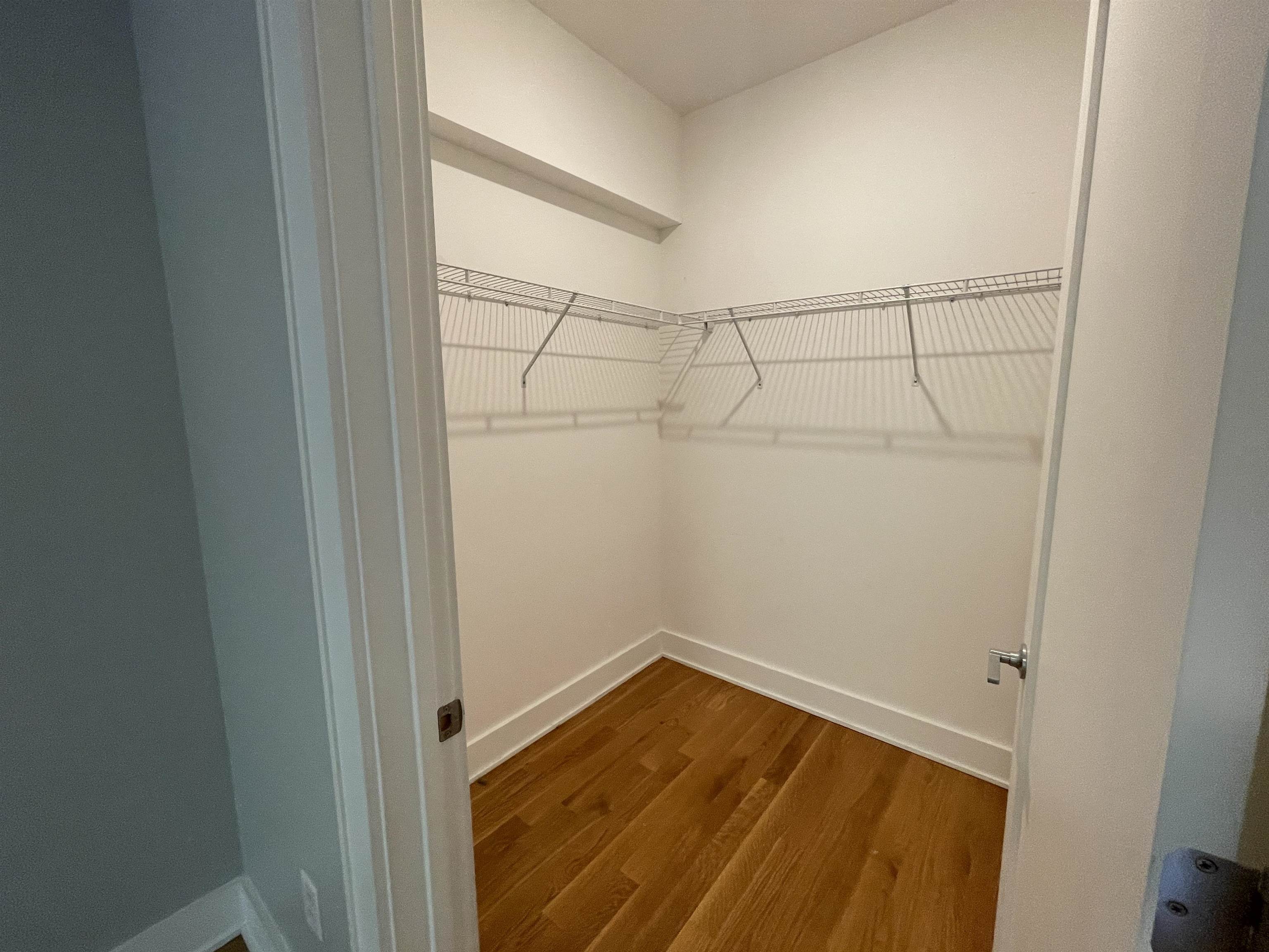 609 MONROE ST Unit: 2