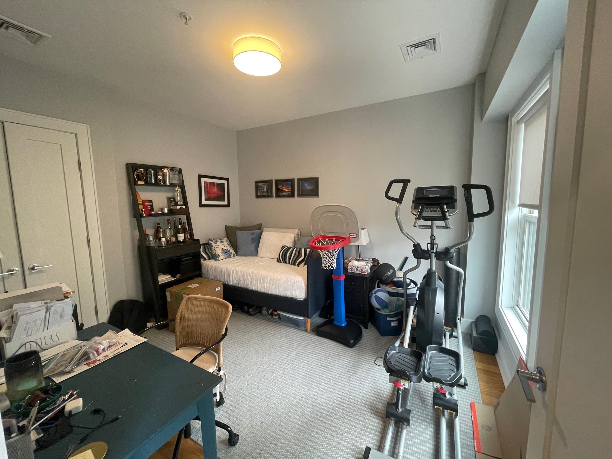 609 MONROE ST Unit: 2