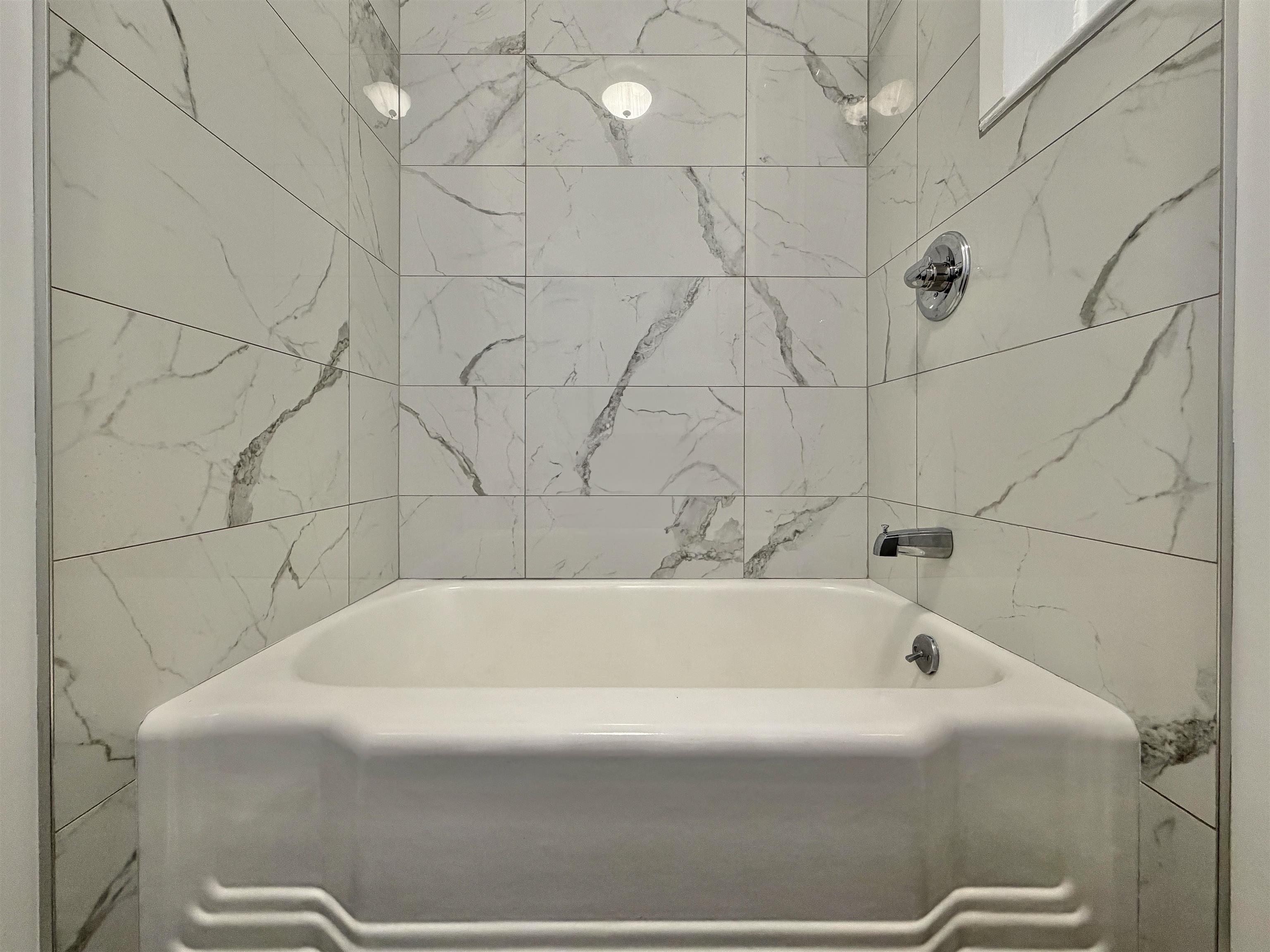 581 59TH ST Unit: 2