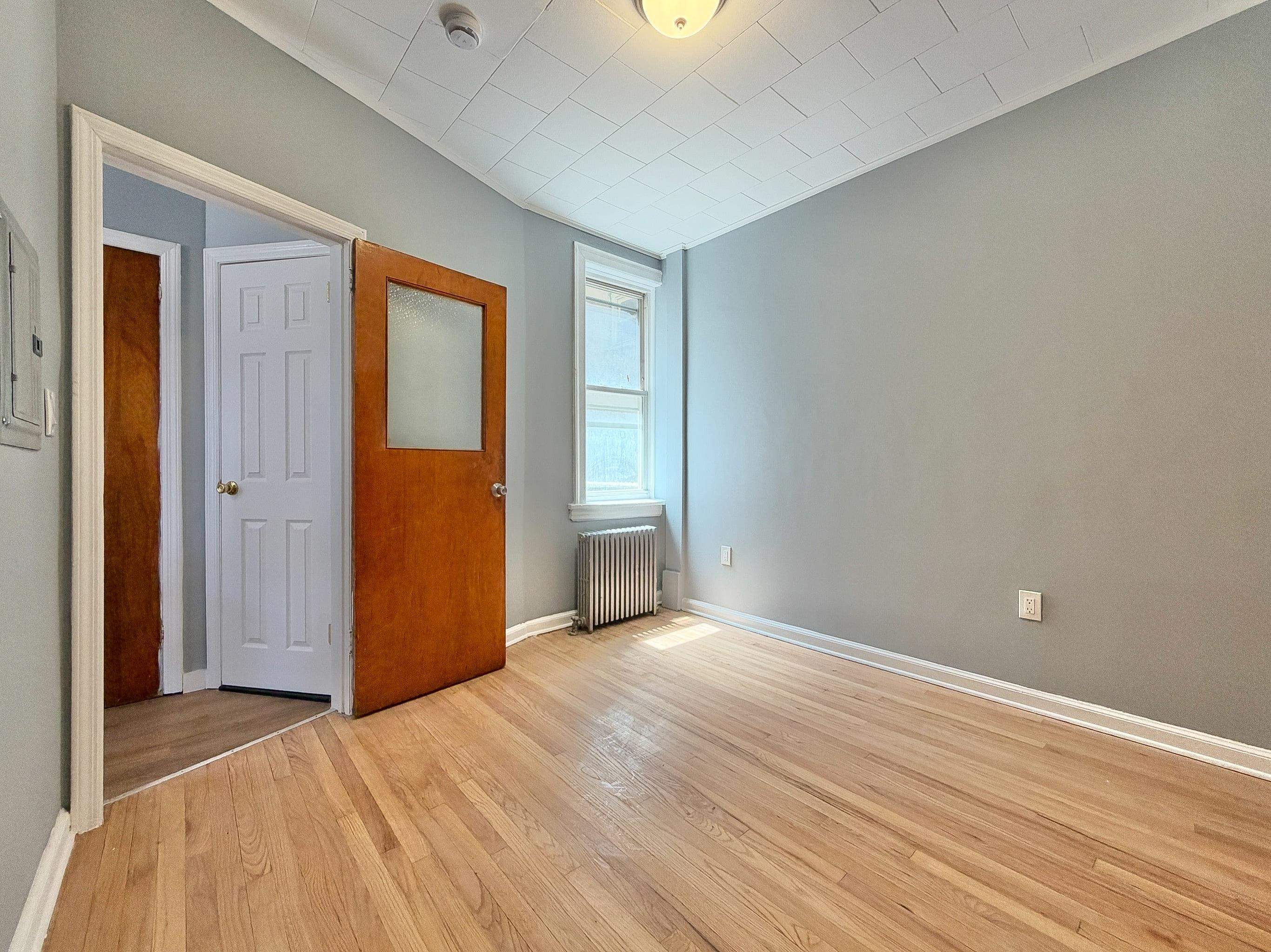 581 59TH ST Unit: 2