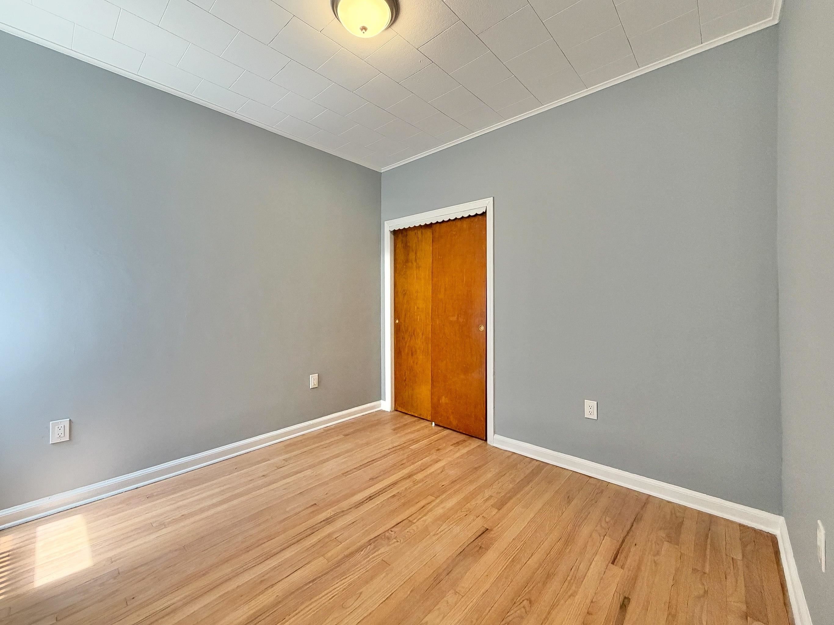 581 59TH ST Unit: 2
