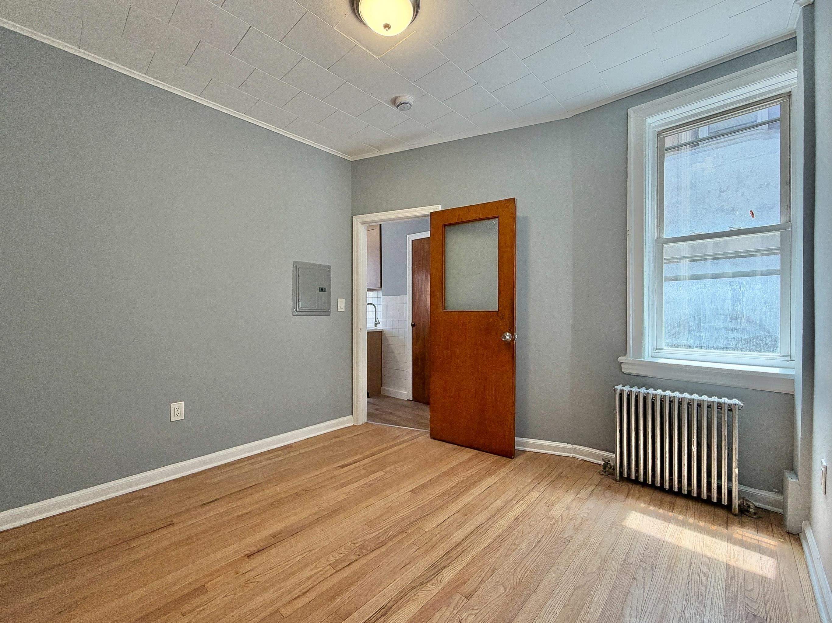 581 59TH ST Unit: 2