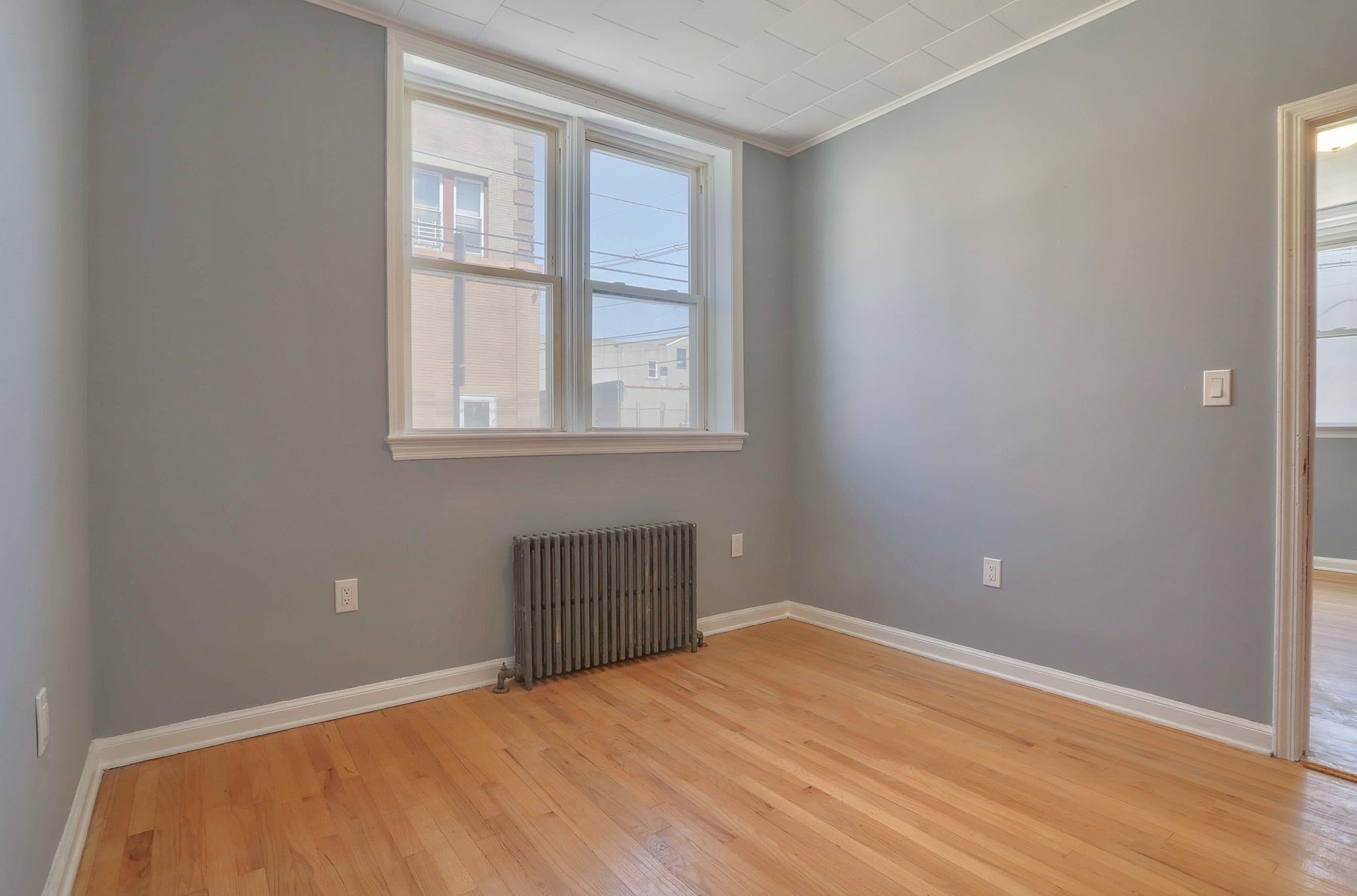 581 59TH ST Unit: 2