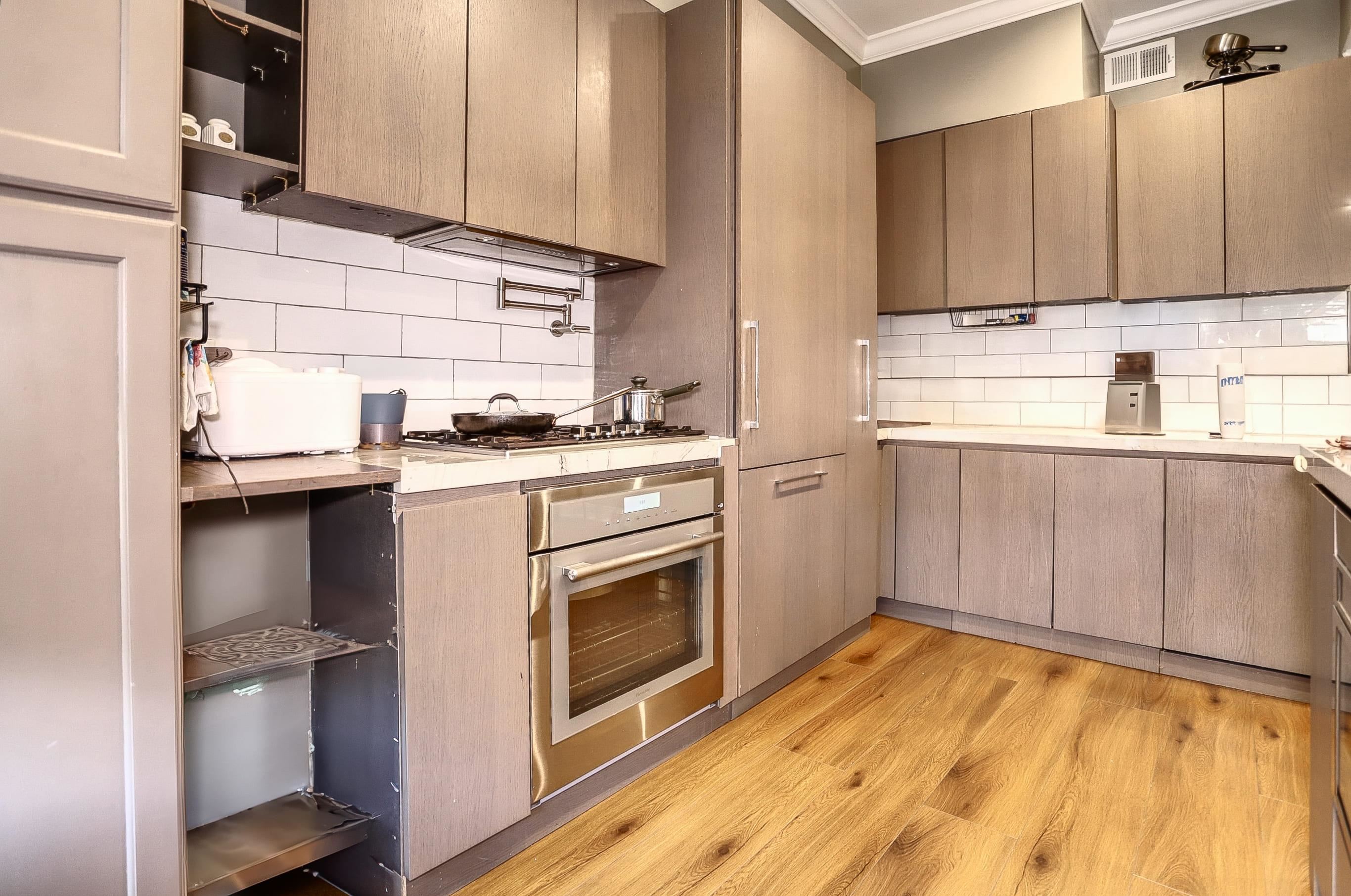 125 OAK ST Unit: 1