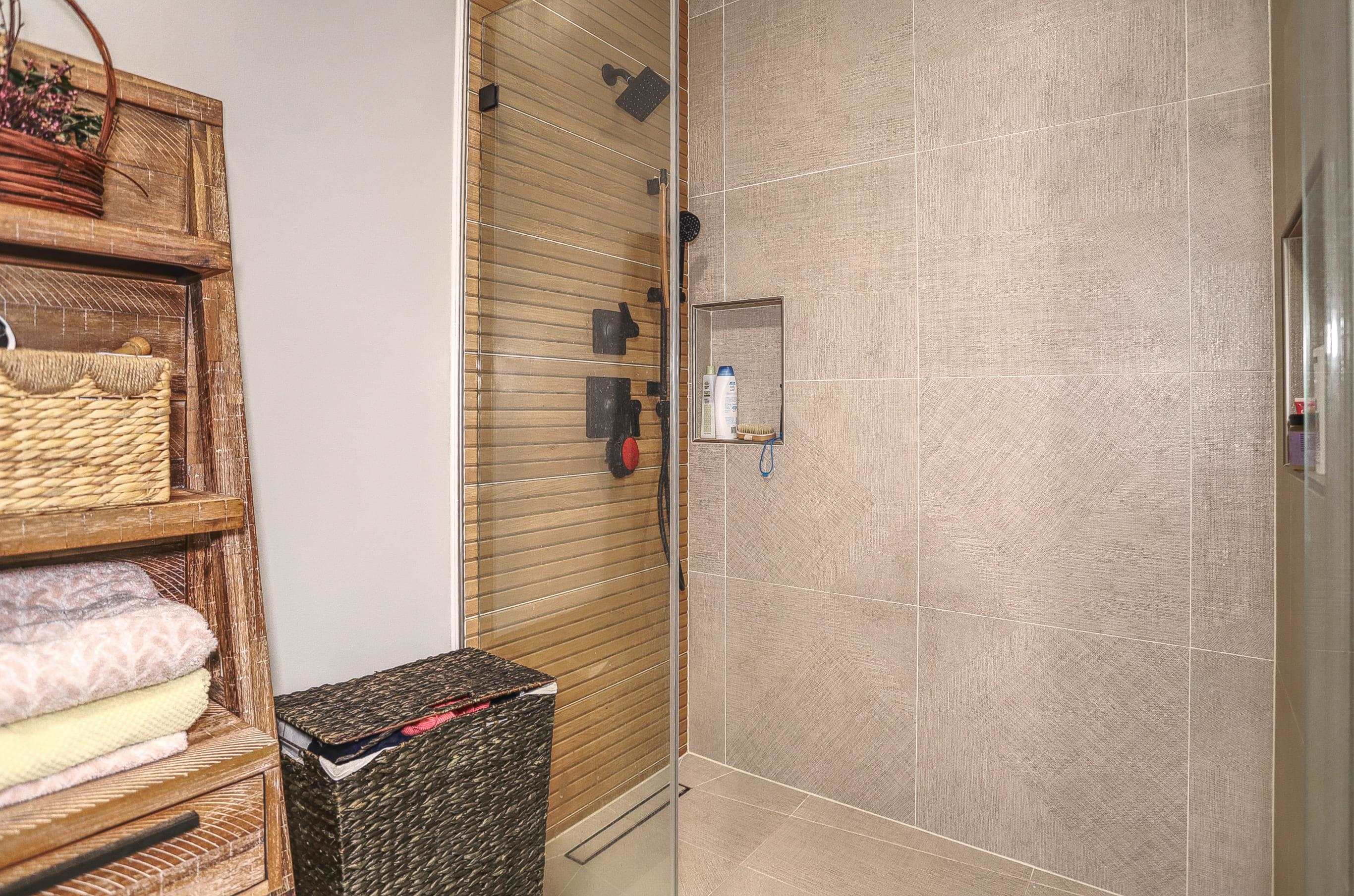 125 OAK ST Unit: 1