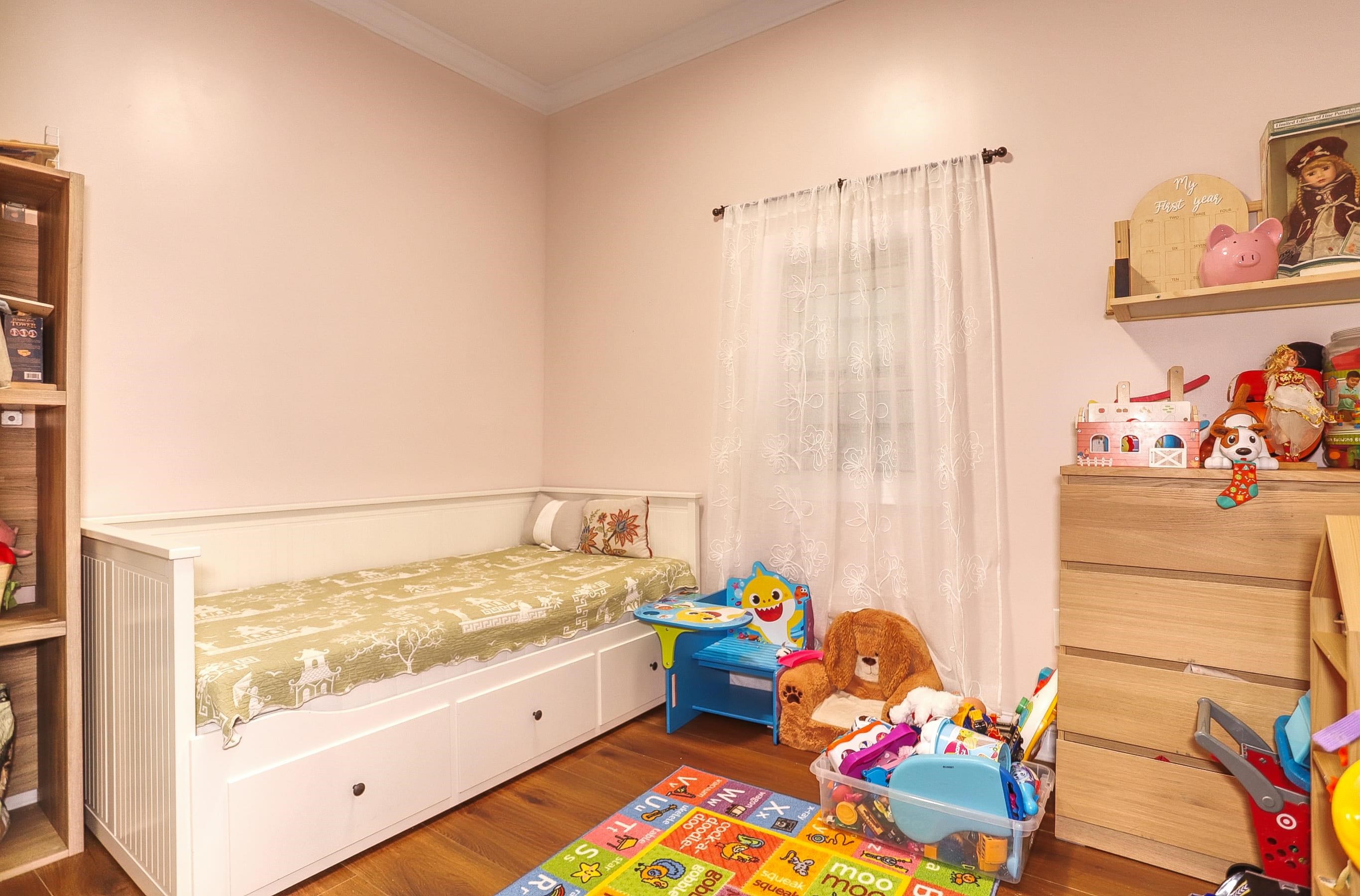 125 OAK ST Unit: 1