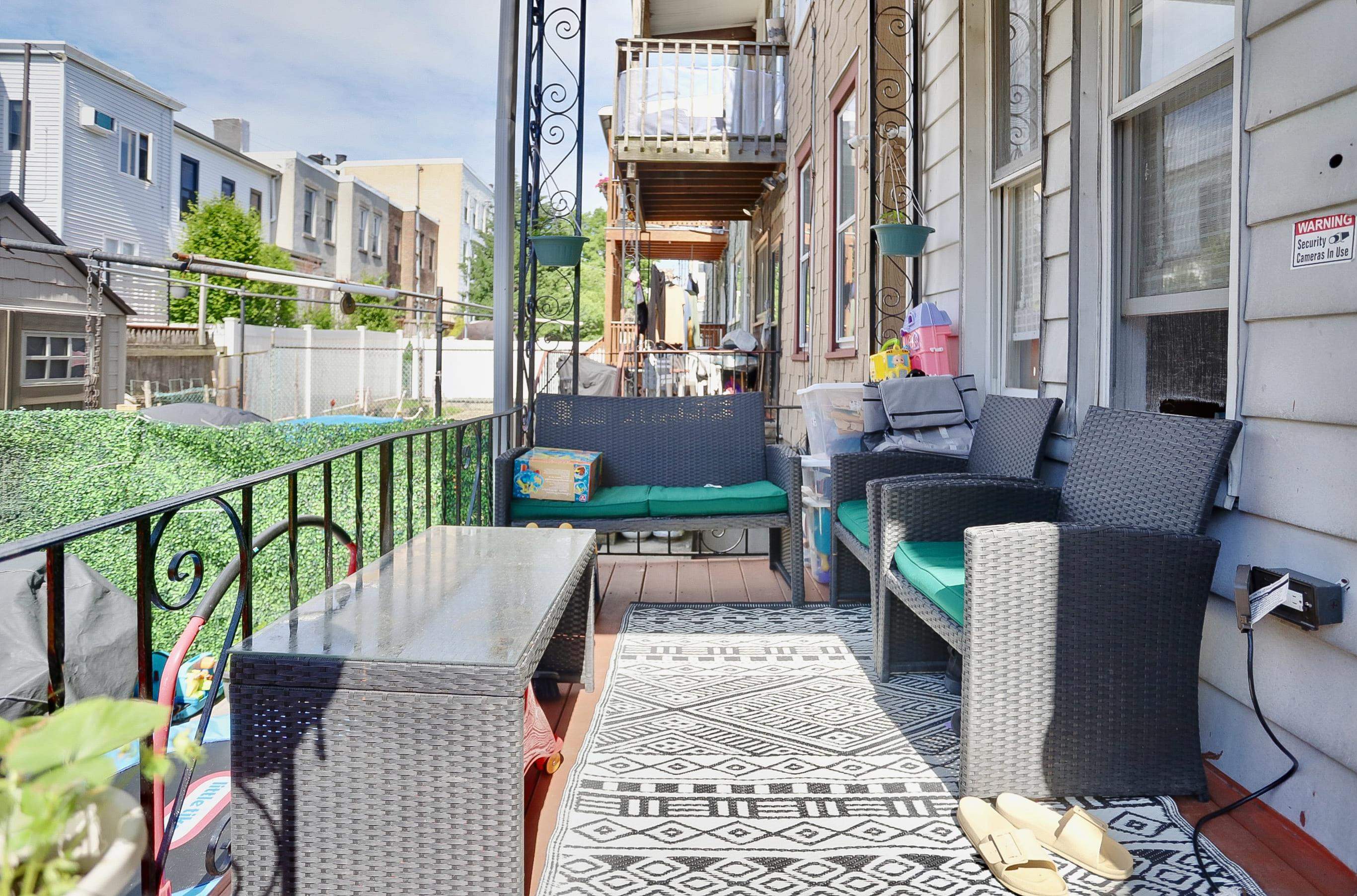 125 OAK ST Unit: 1