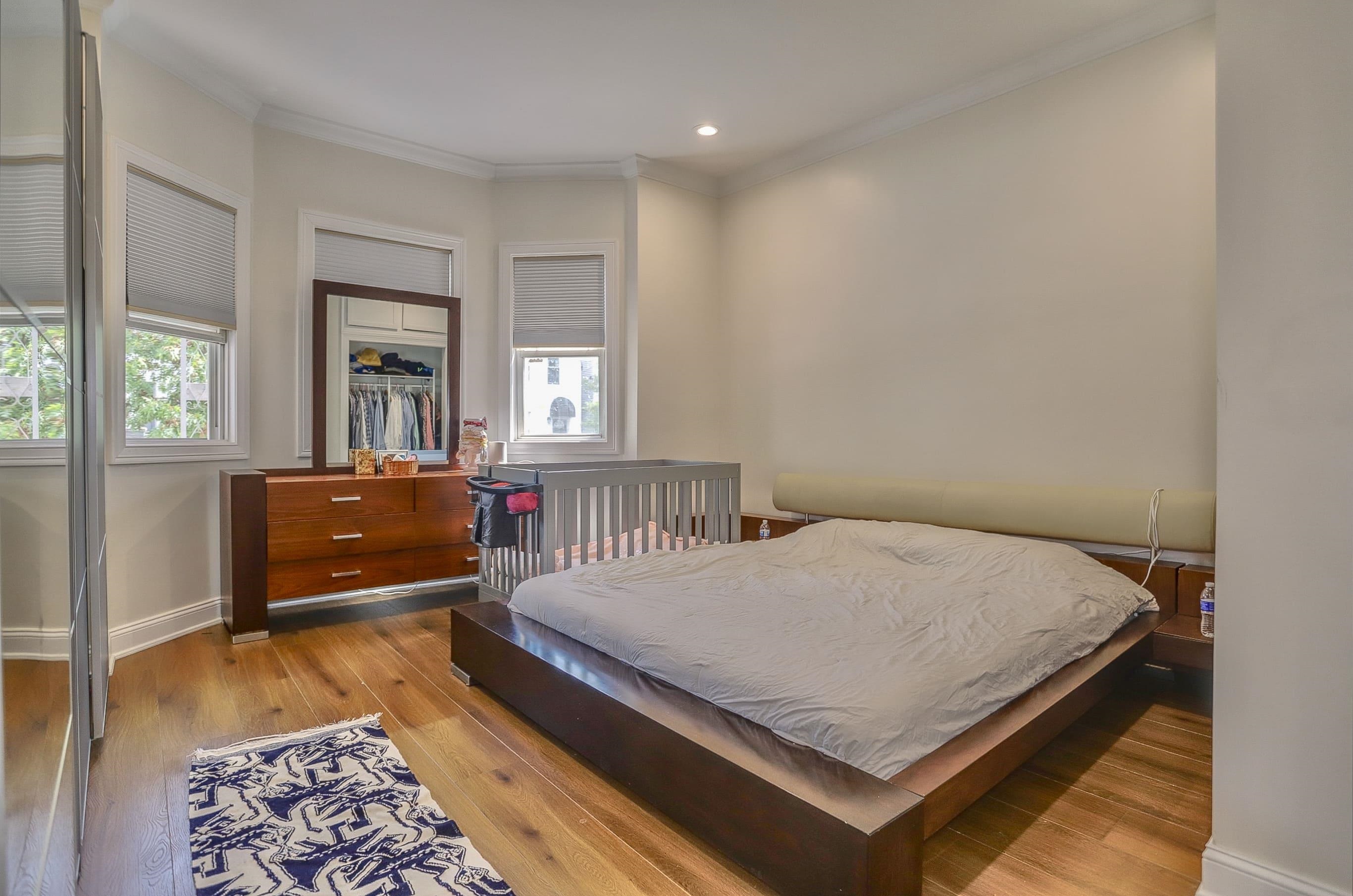 125 OAK ST Unit: 1
