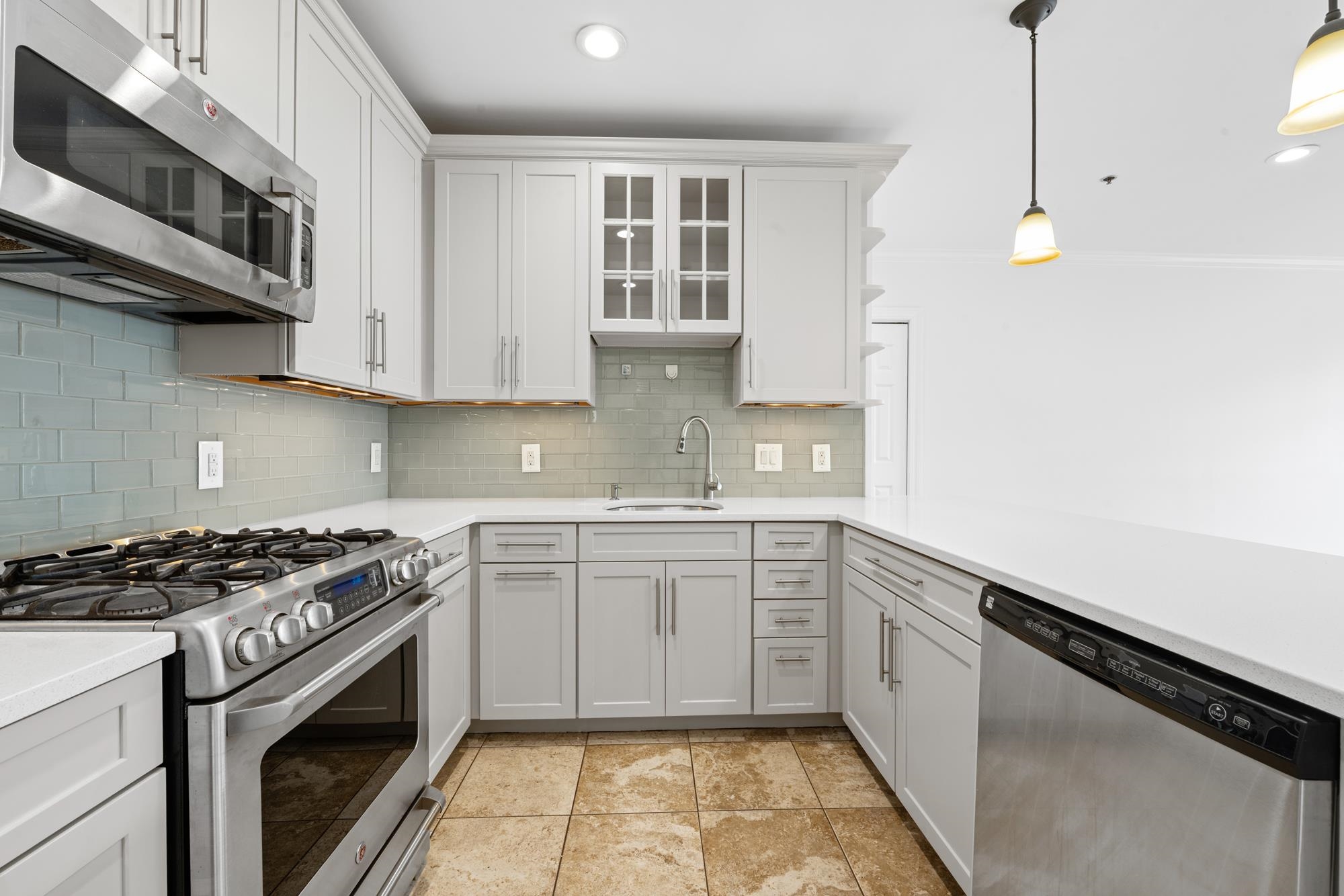 82 CLINTON ST Unit: 4E