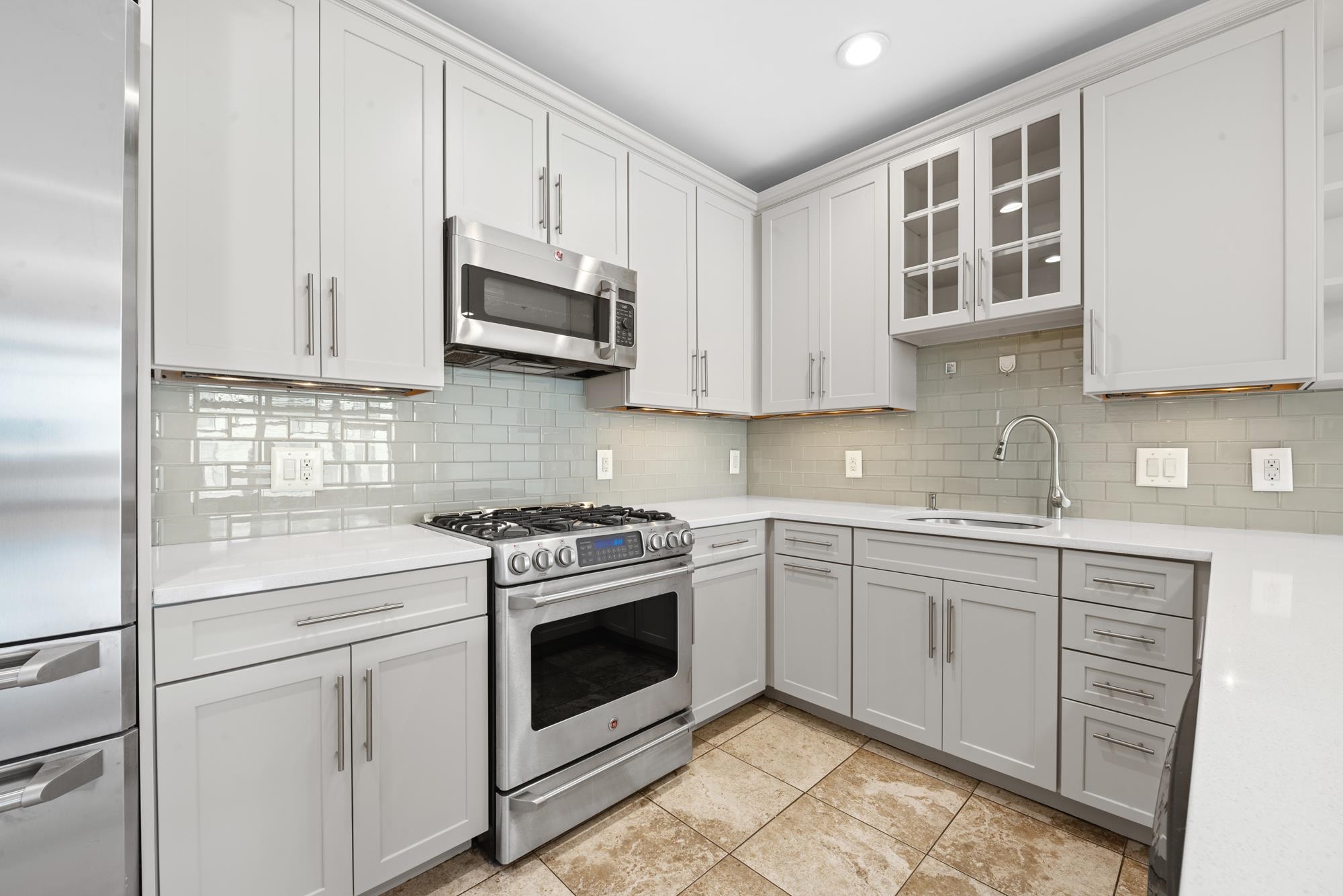 82 CLINTON ST Unit: 4E