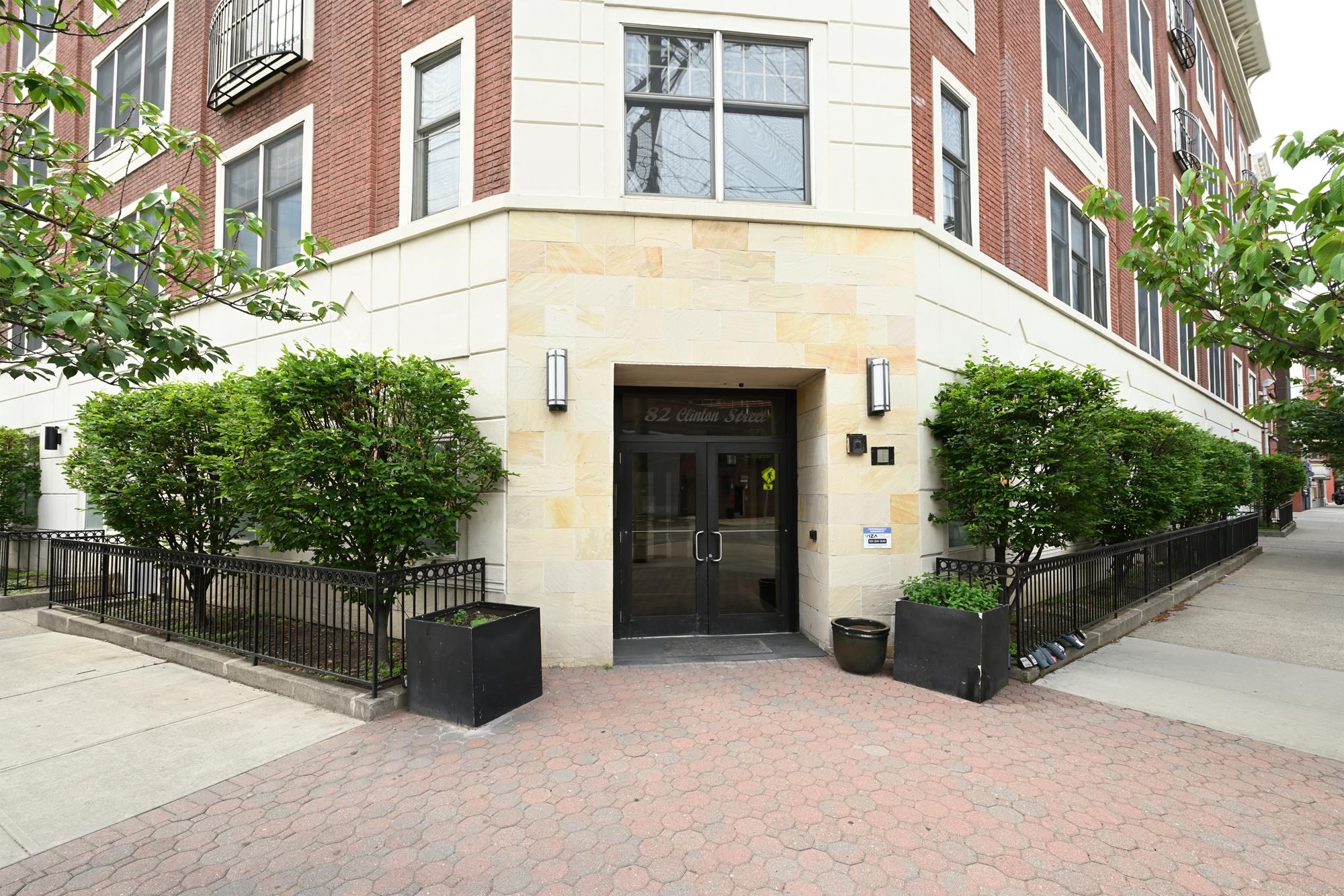 82 CLINTON ST Unit: 4E