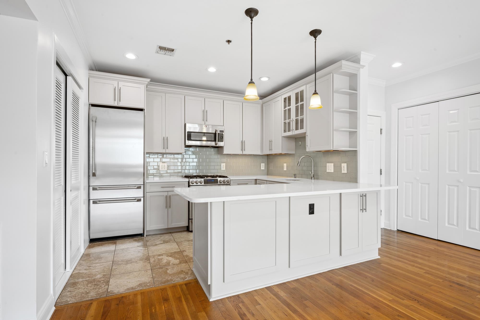 82 CLINTON ST Unit: 4E