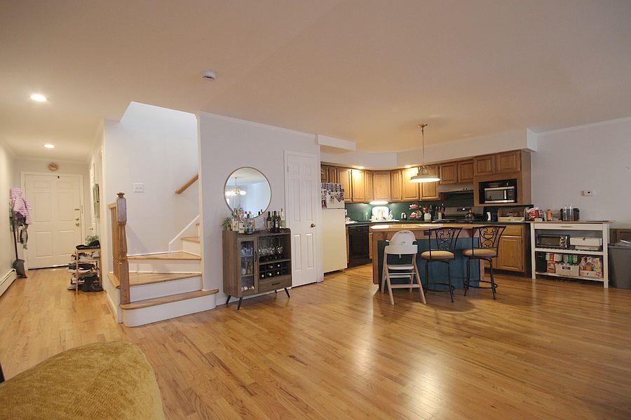 602 MONROE ST Unit: 2