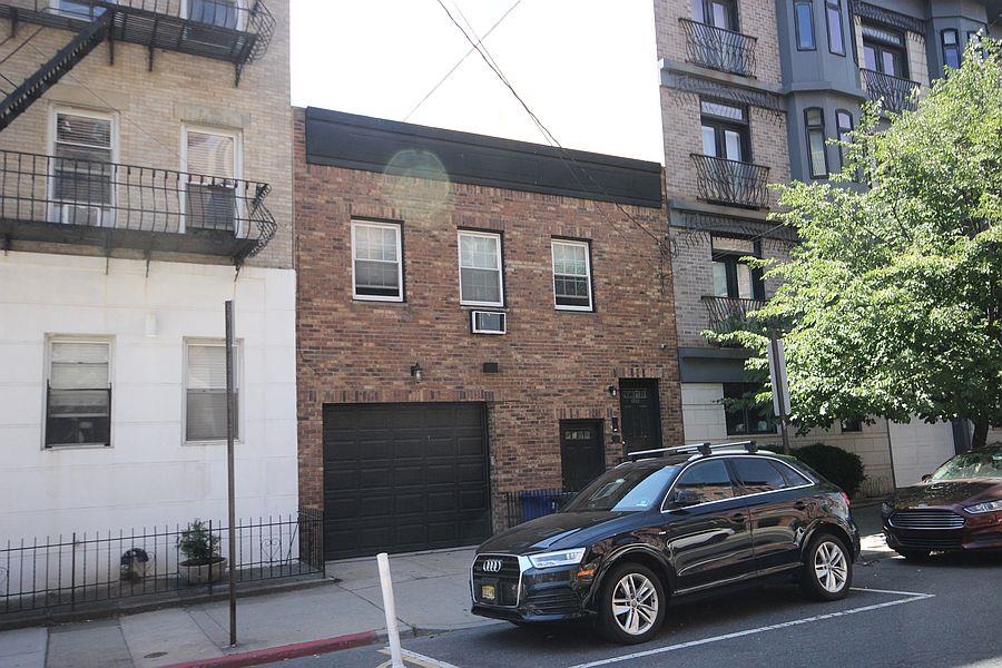 602 MONROE ST Unit: 2