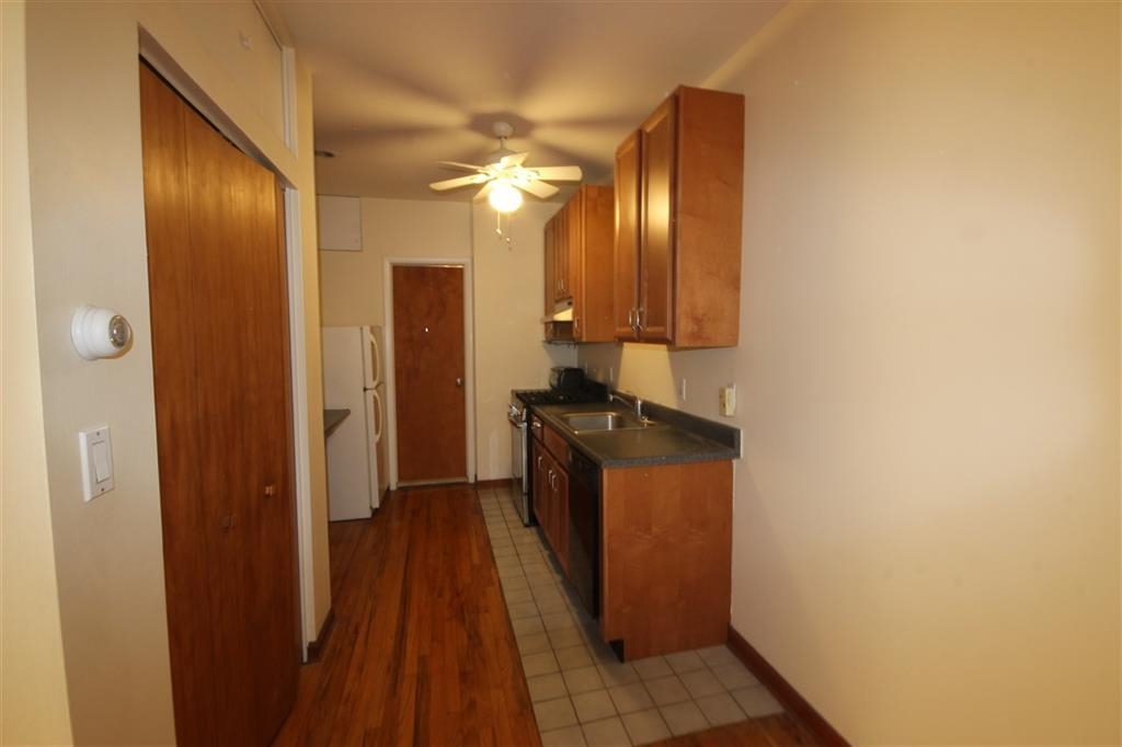112 JEFFERSON ST Unit: 2S