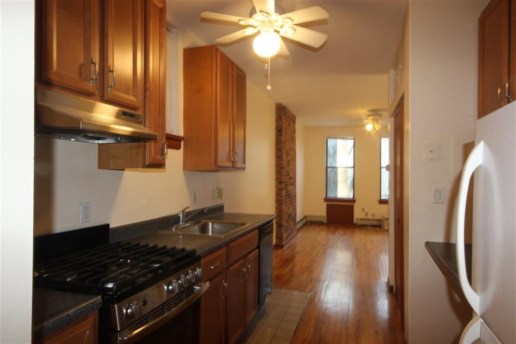 112 JEFFERSON ST Unit: 2S