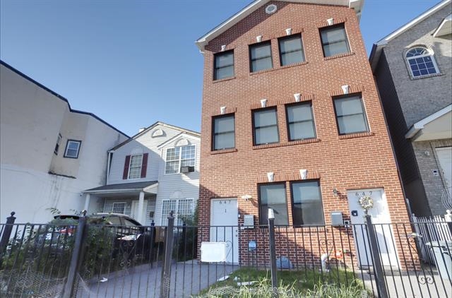 647 OCEAN AVE Unit: 1