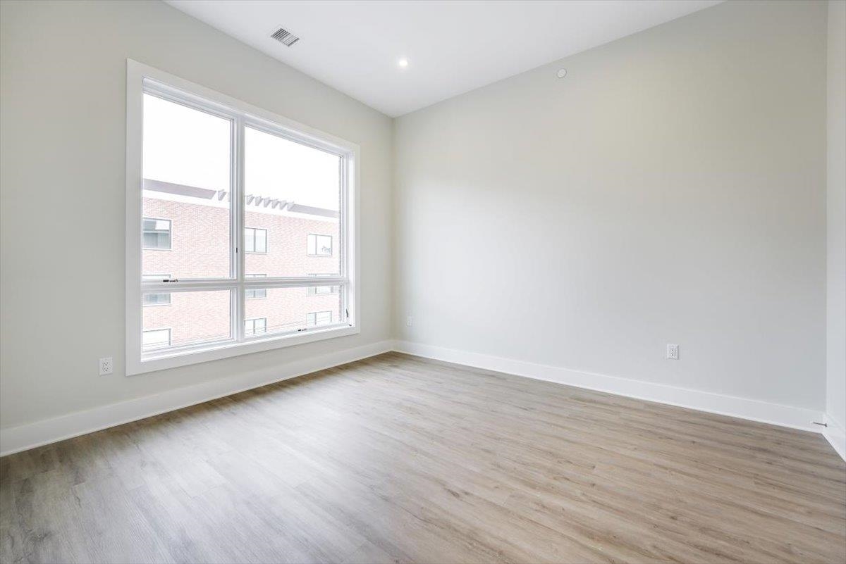 667-665 GRAND ST Unit: 403