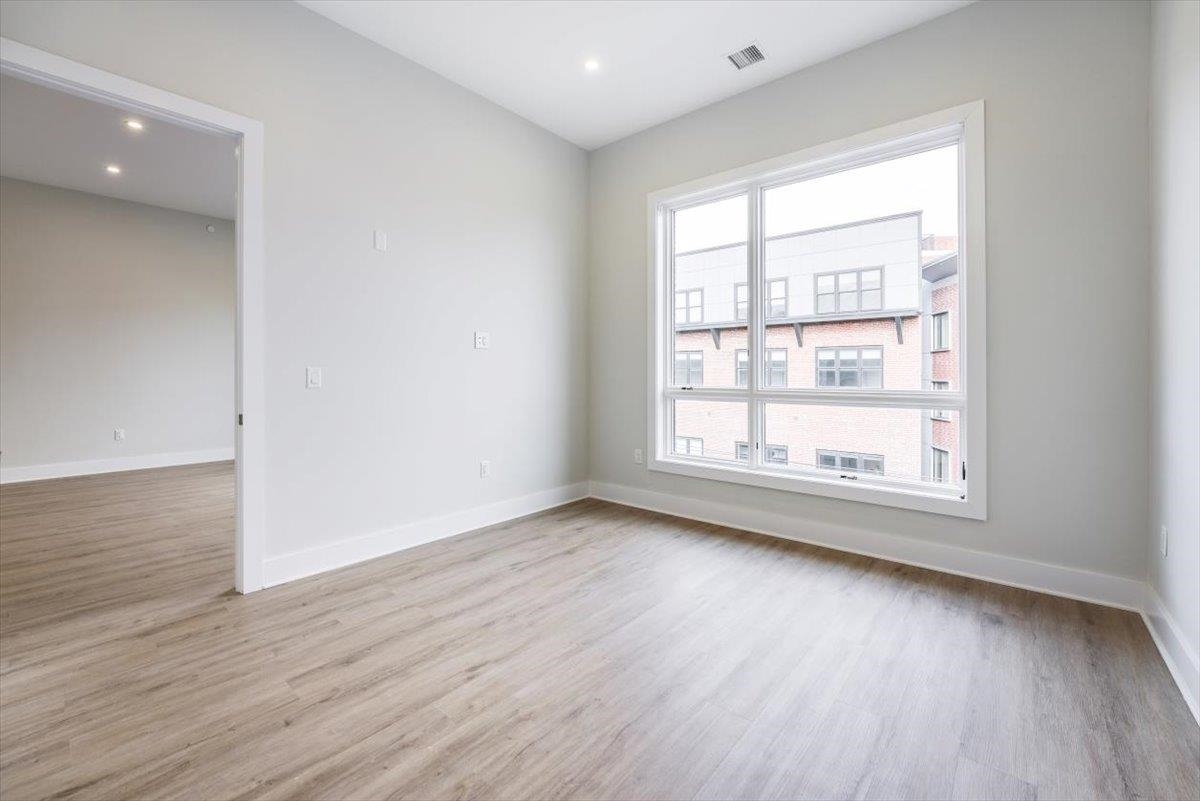 667-665 GRAND ST Unit: 403