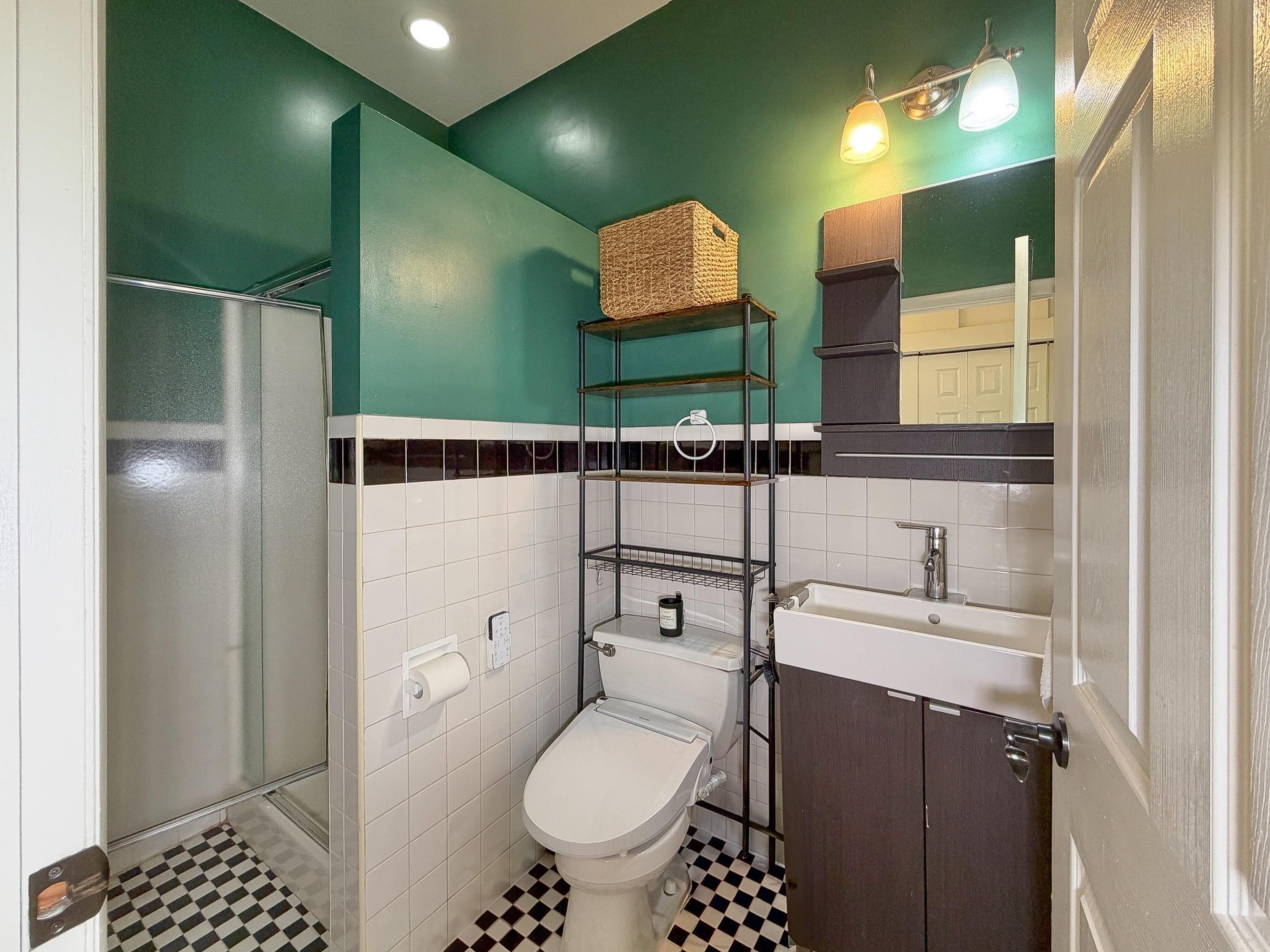 519 MONROE ST Unit: 3B