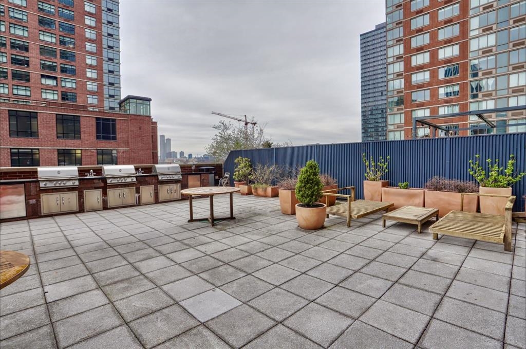 389 WASHINGTON ST Unit: 20A