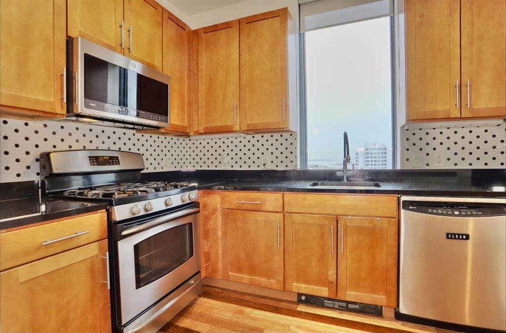 389 WASHINGTON ST Unit: 20A