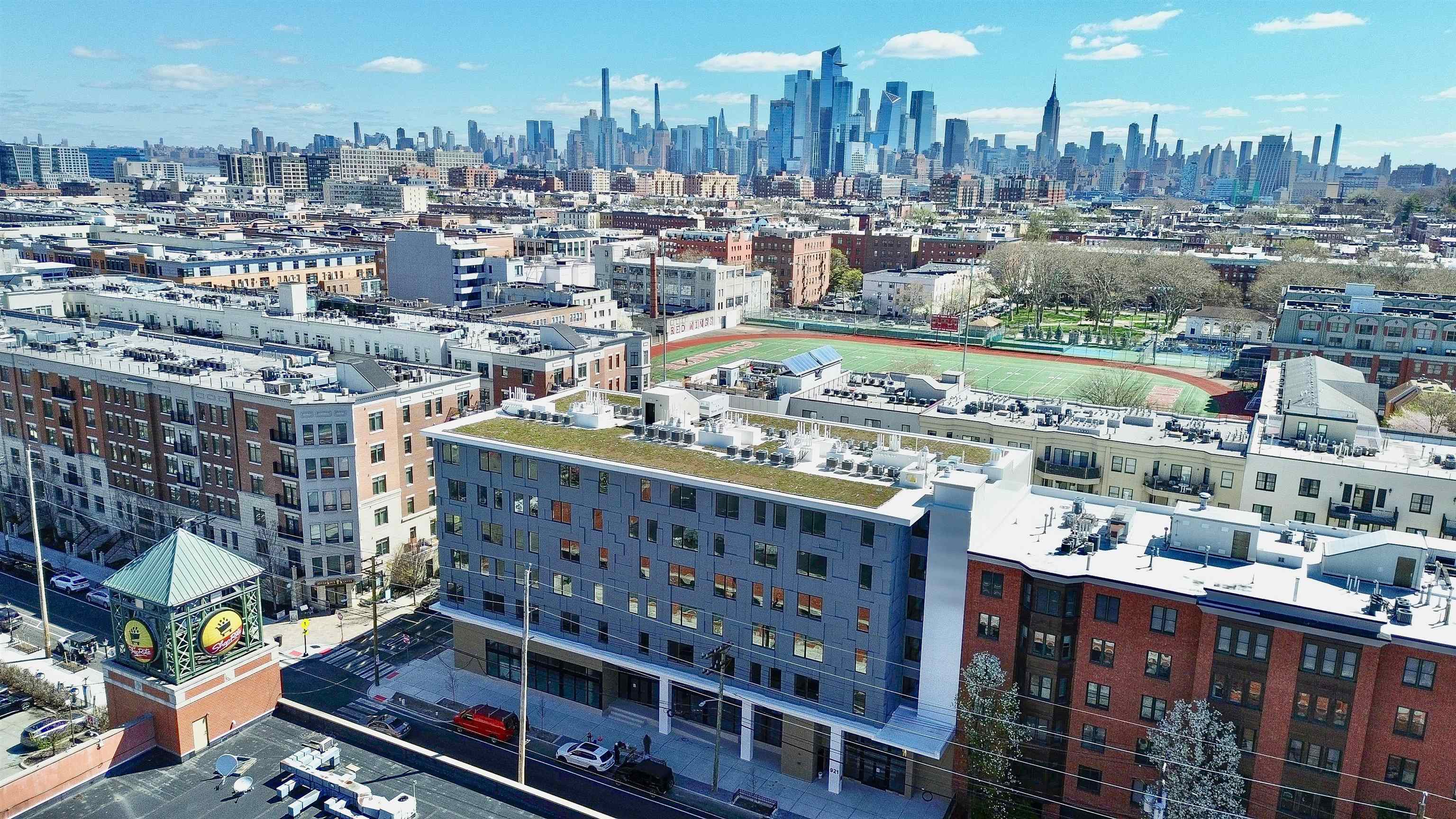 921 MADISON ST Unit: 502
