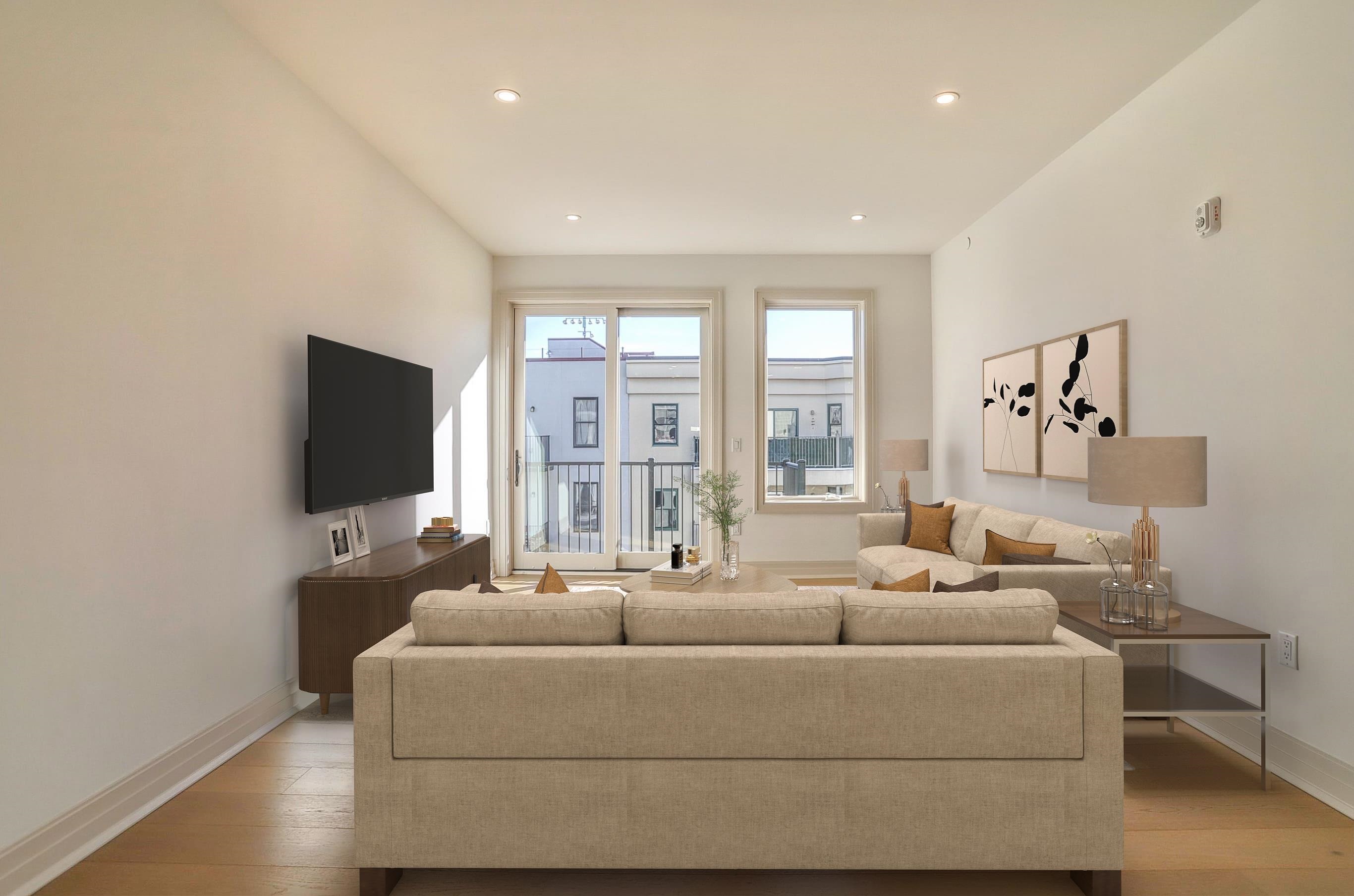 921 MADISON ST Unit: 502