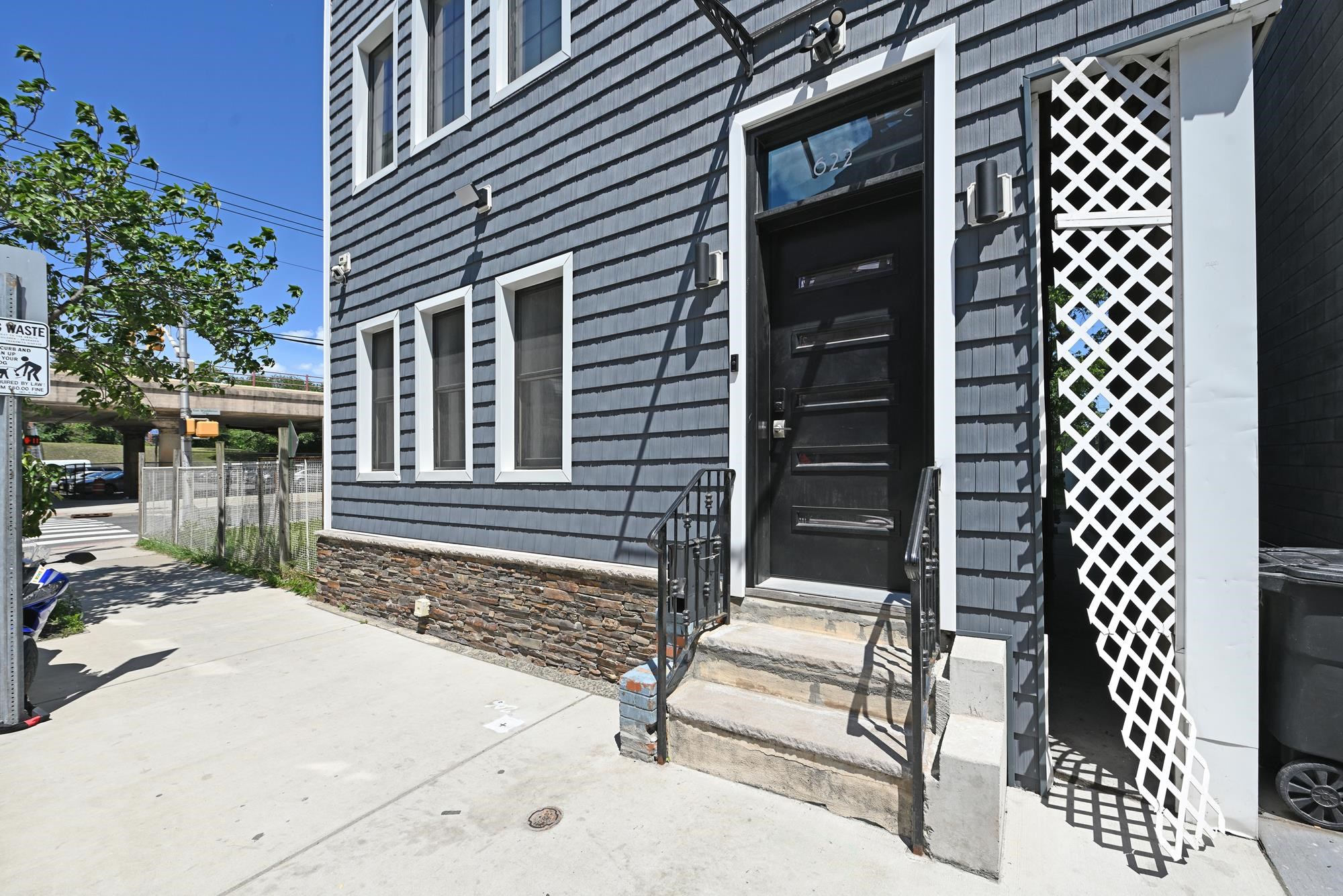 622 GROVE ST