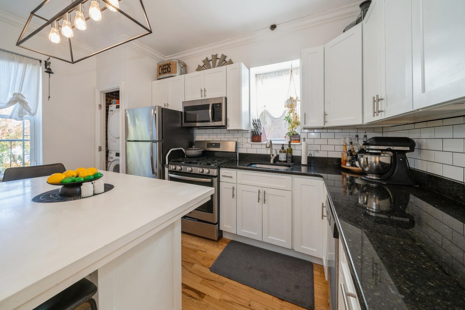 715 WILLOW AVE Unit: 5B (10)