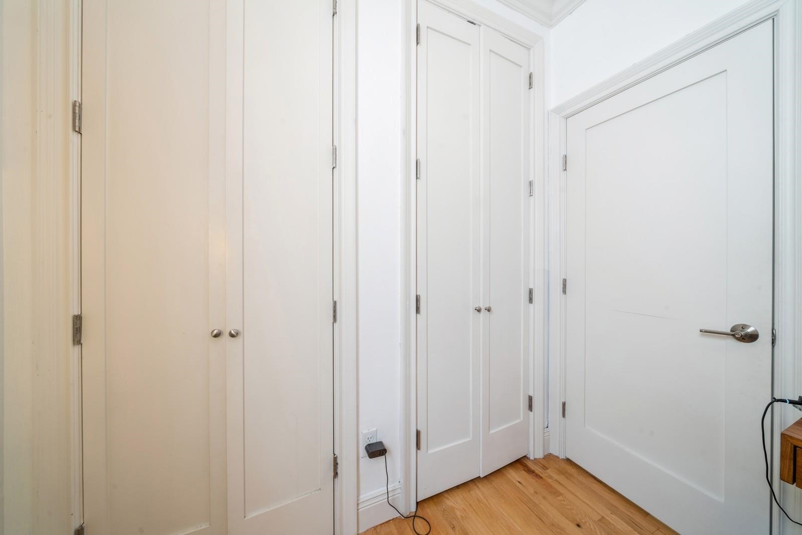 715 WILLOW AVE Unit: 5B (10)