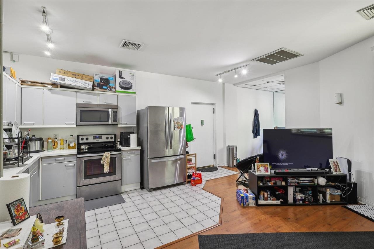 75 LIBERTY AVE Unit: A16
