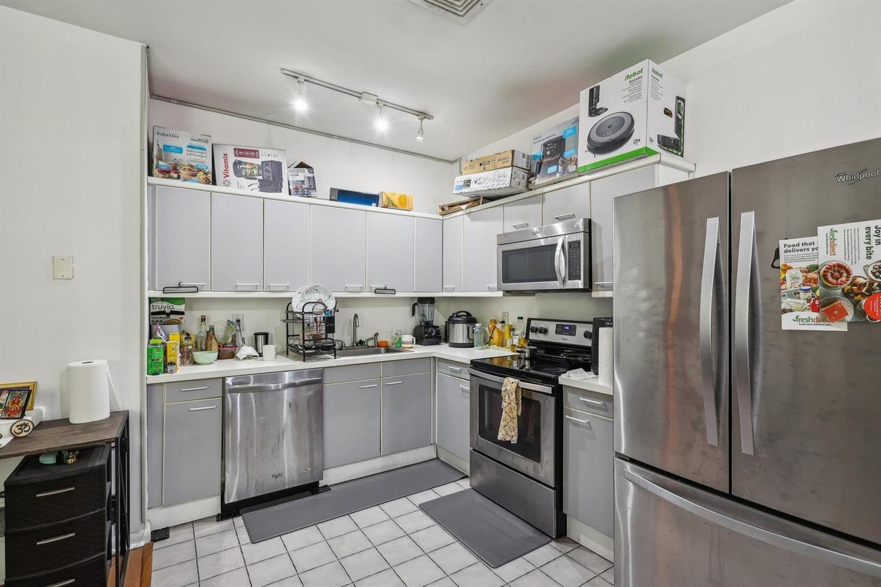 75 LIBERTY AVE Unit: A16
