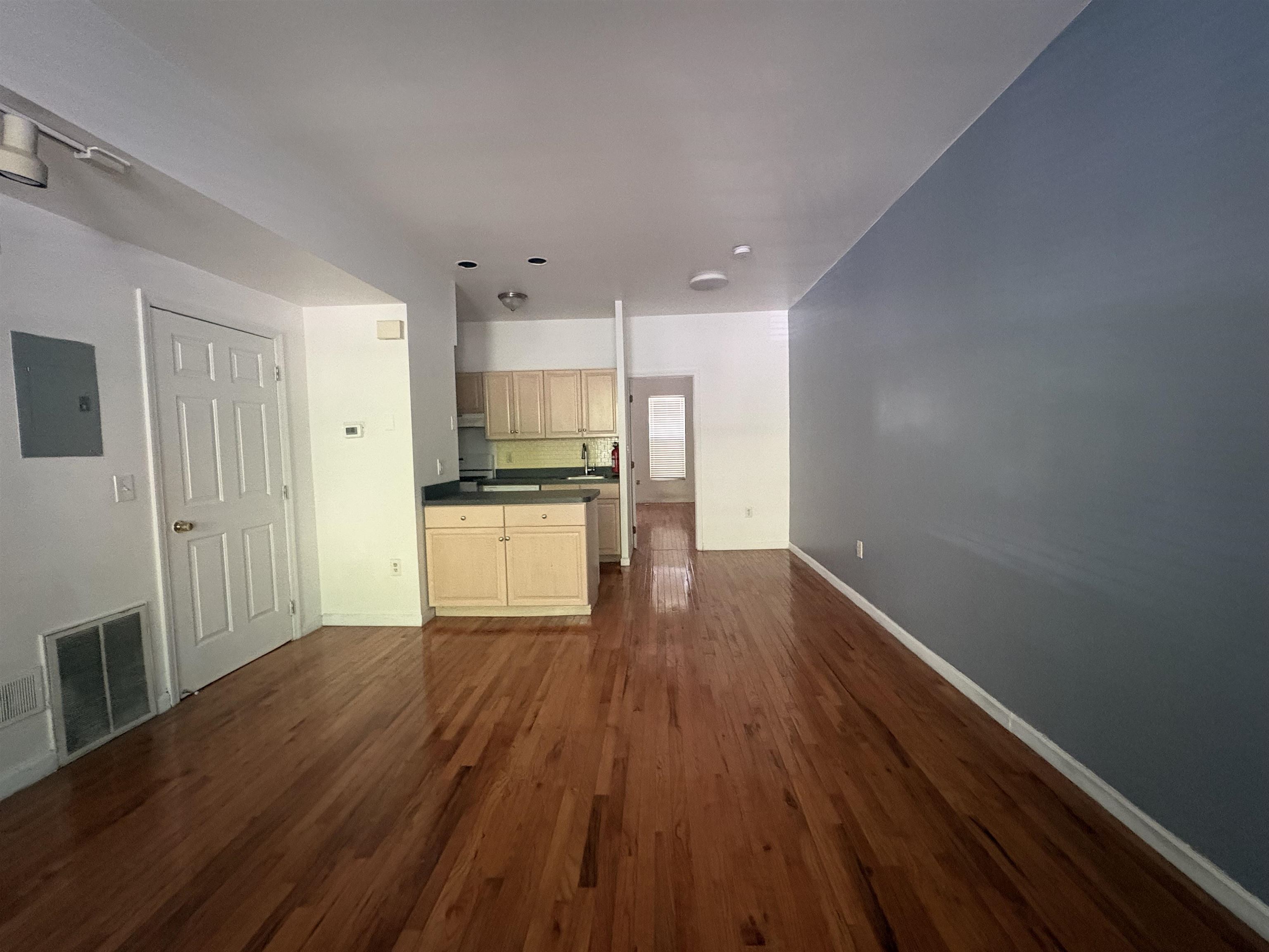 159 SUSSEX ST Unit: 1