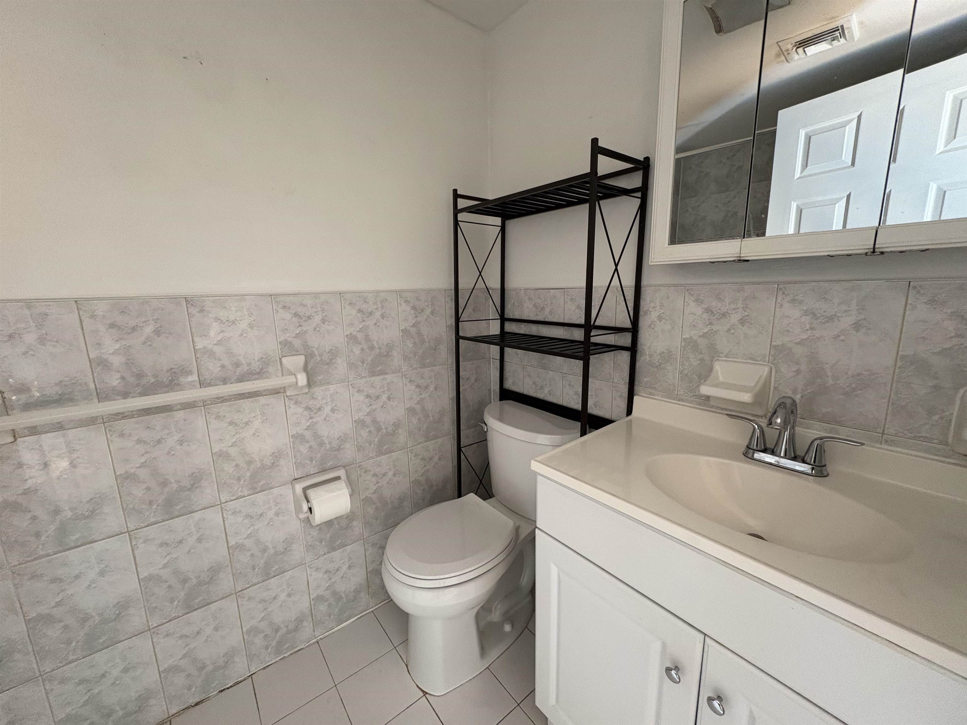 159 SUSSEX ST Unit: 1