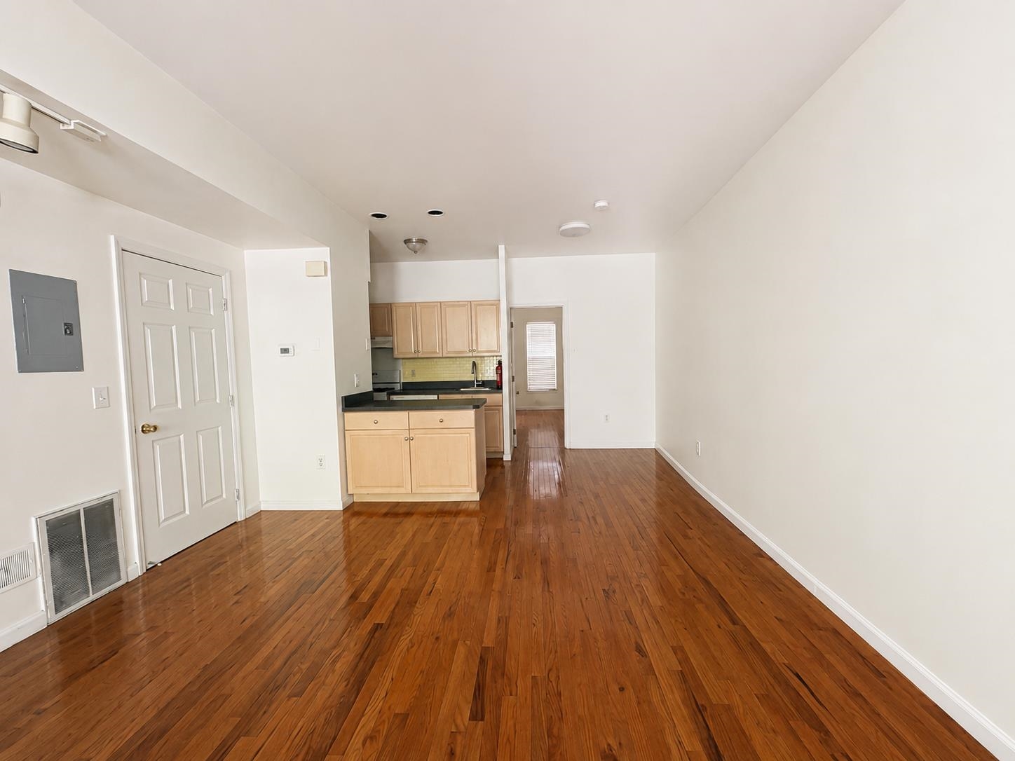 159 SUSSEX ST Unit: 1