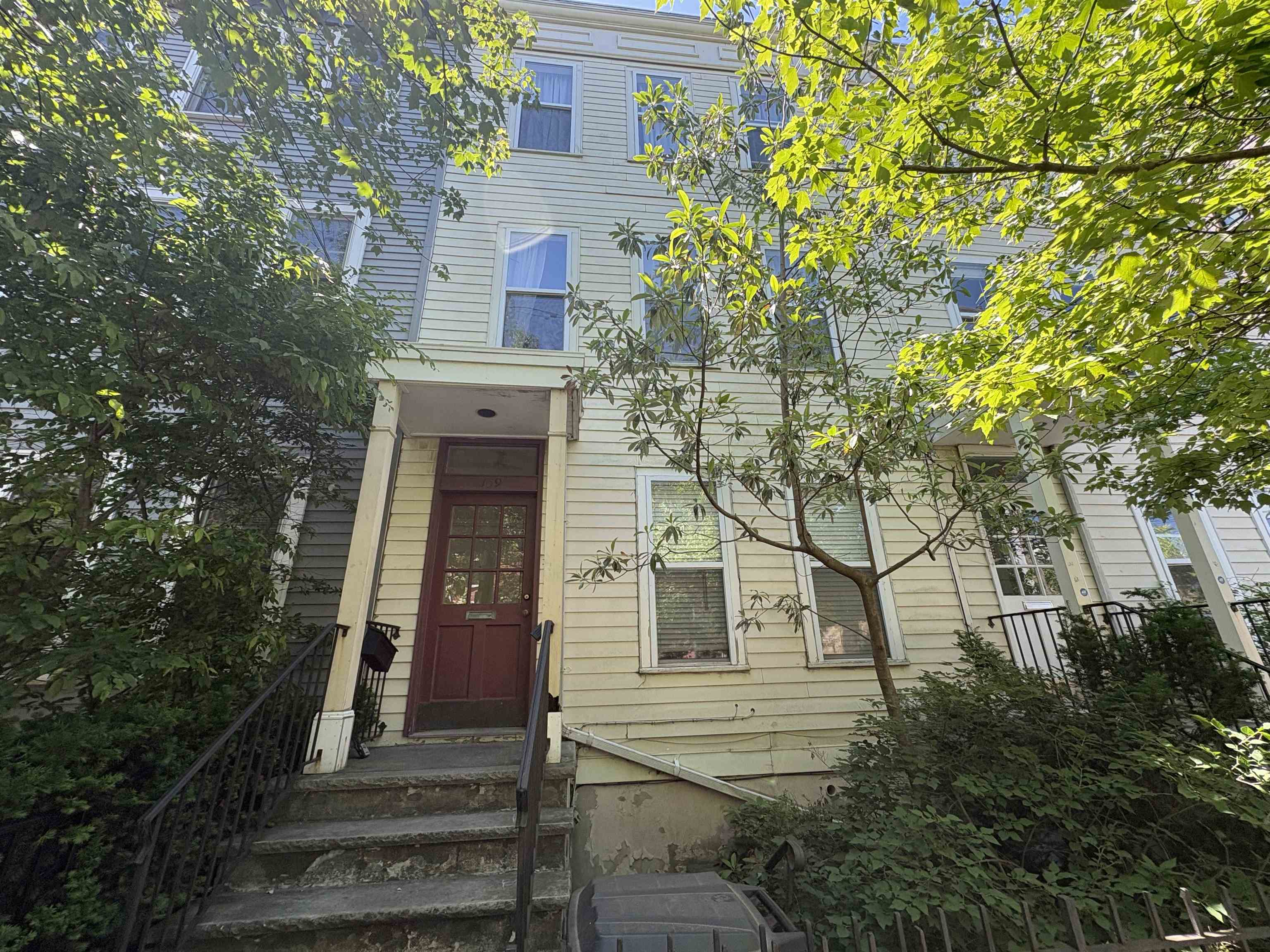 159 SUSSEX ST Unit: 1