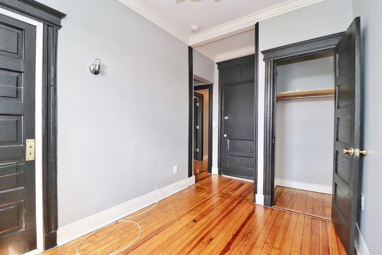 388 BALDWIN AVE Unit: 3