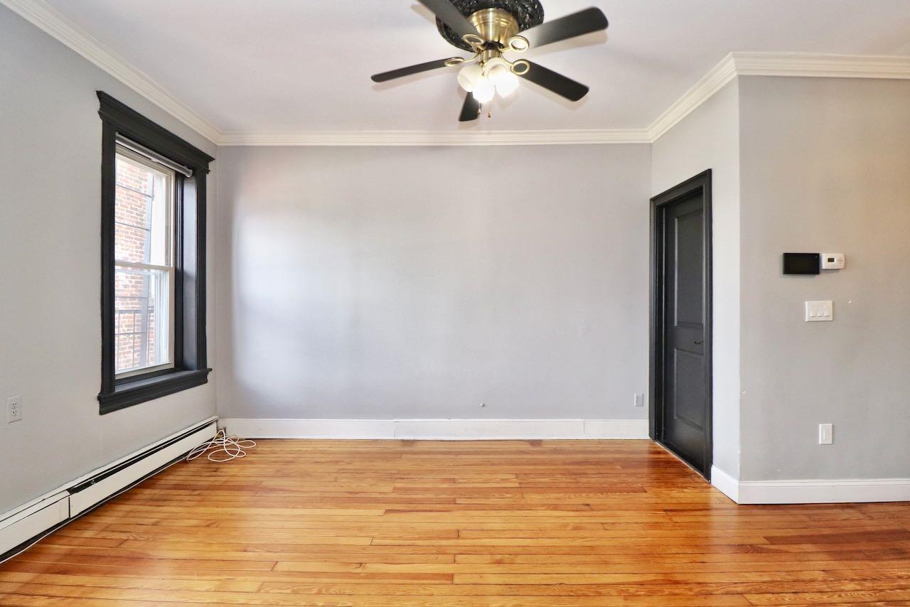 388 BALDWIN AVE Unit: 3