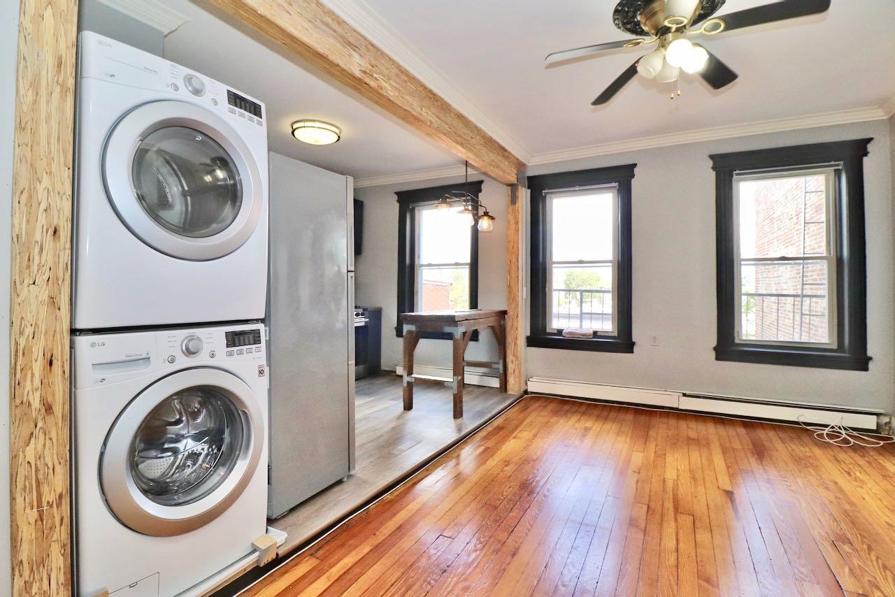 388 BALDWIN AVE Unit: 3